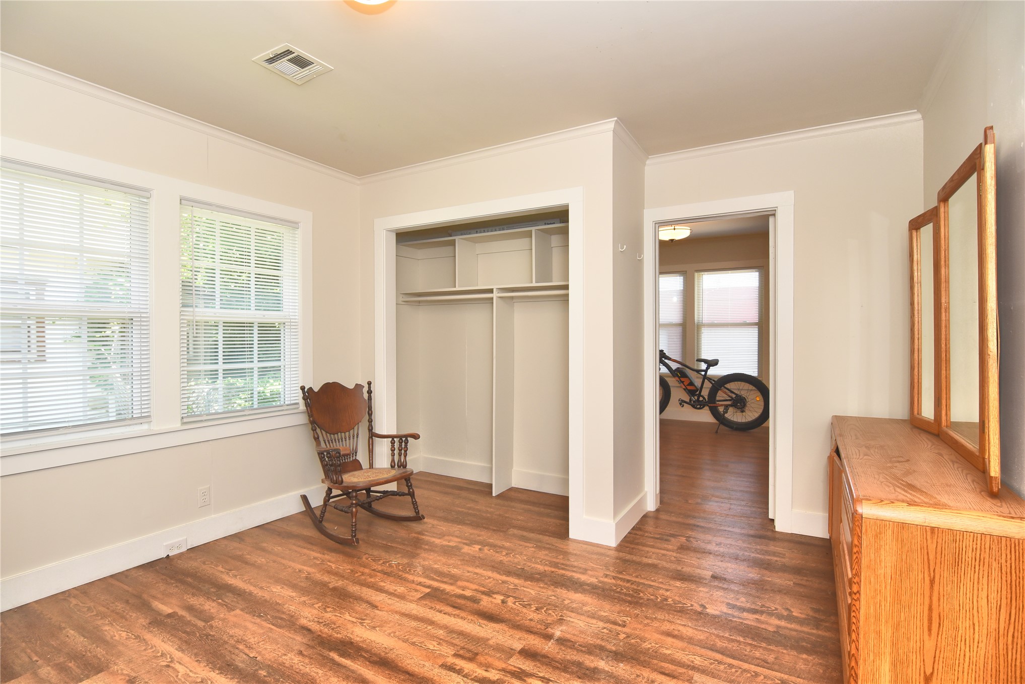 530 S Wheeling Avenue Property Photo 18