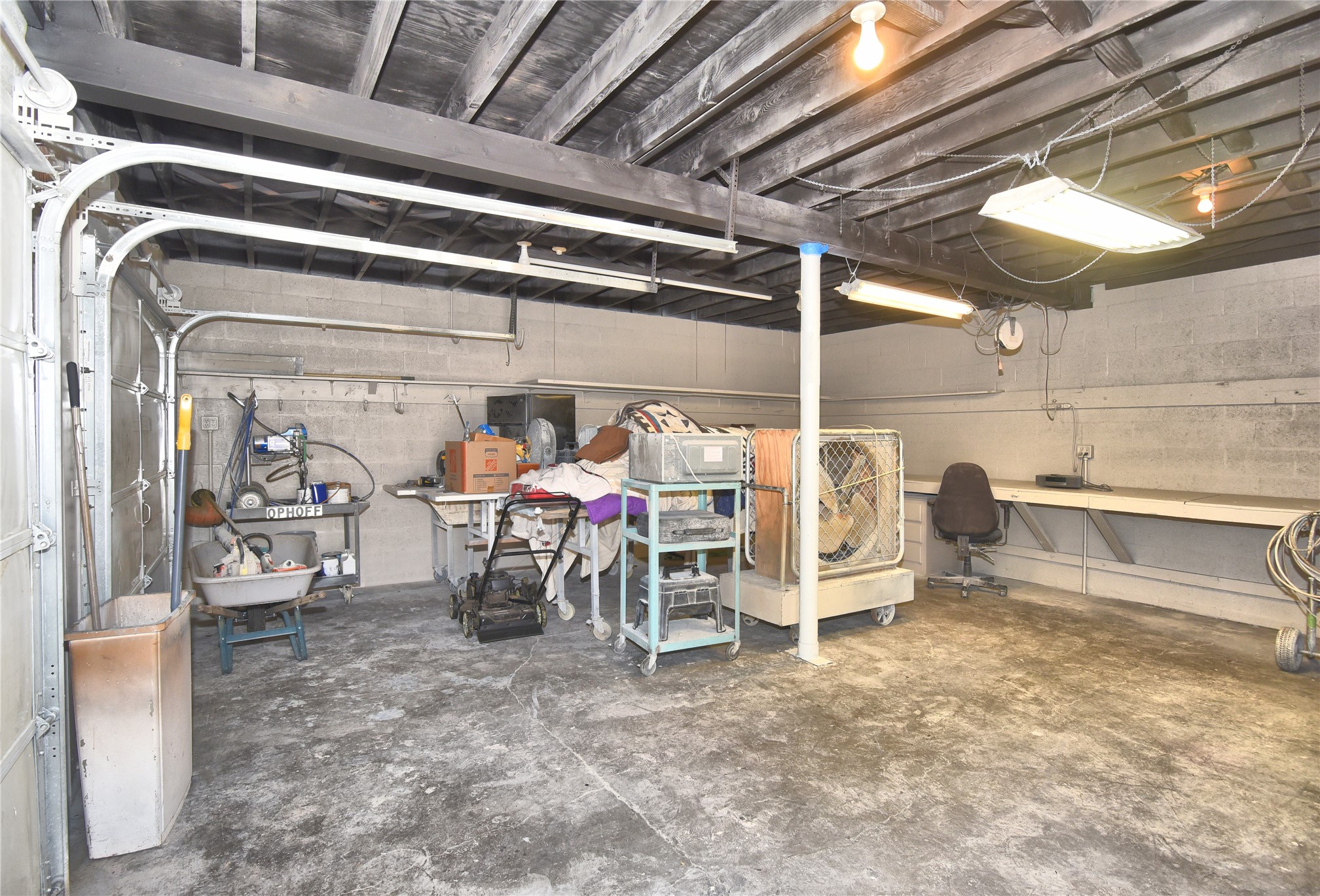 530 S Wheeling Avenue Property Photo 23