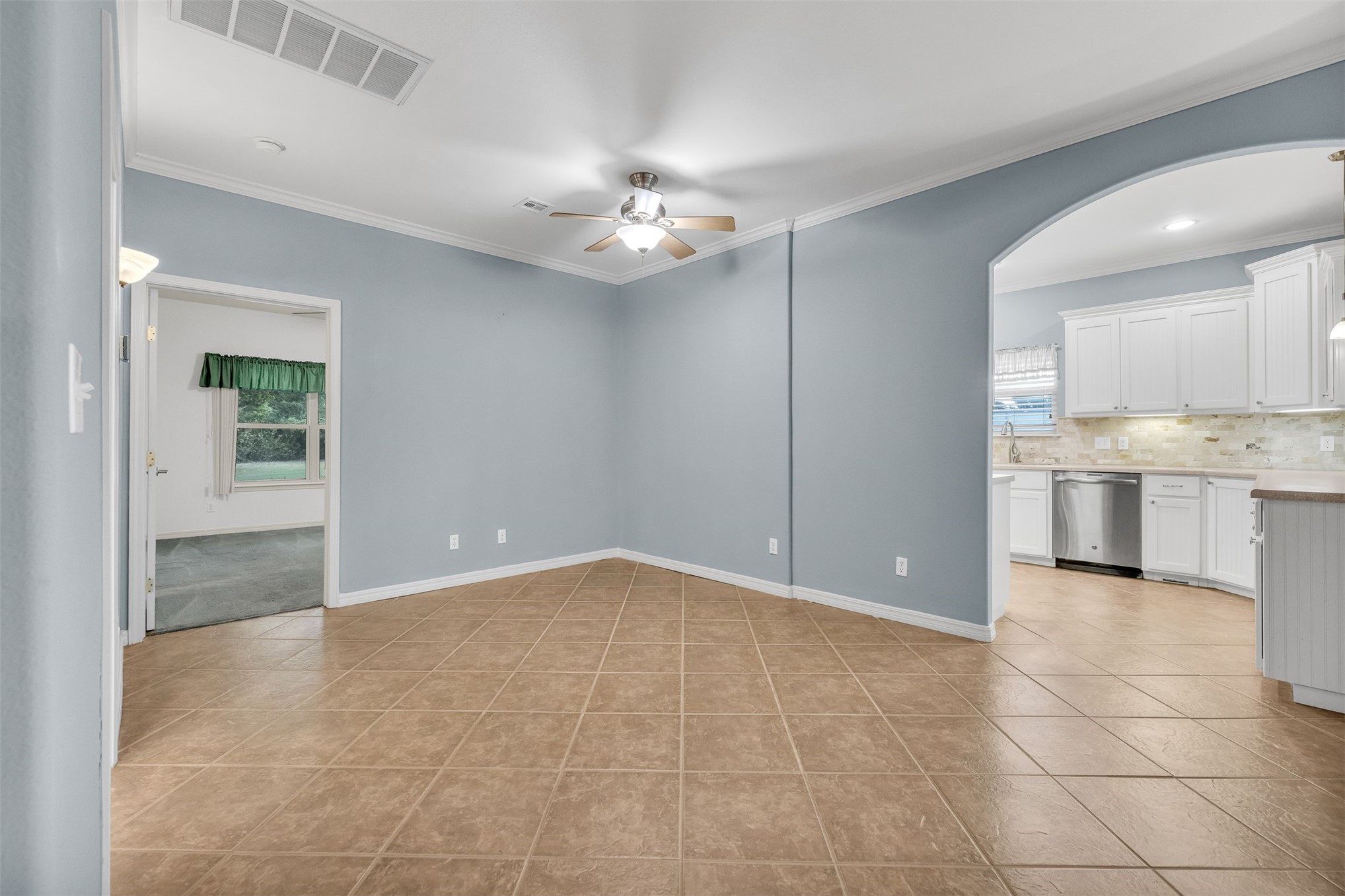 4225 Greentree Way 17a Property Photo 6