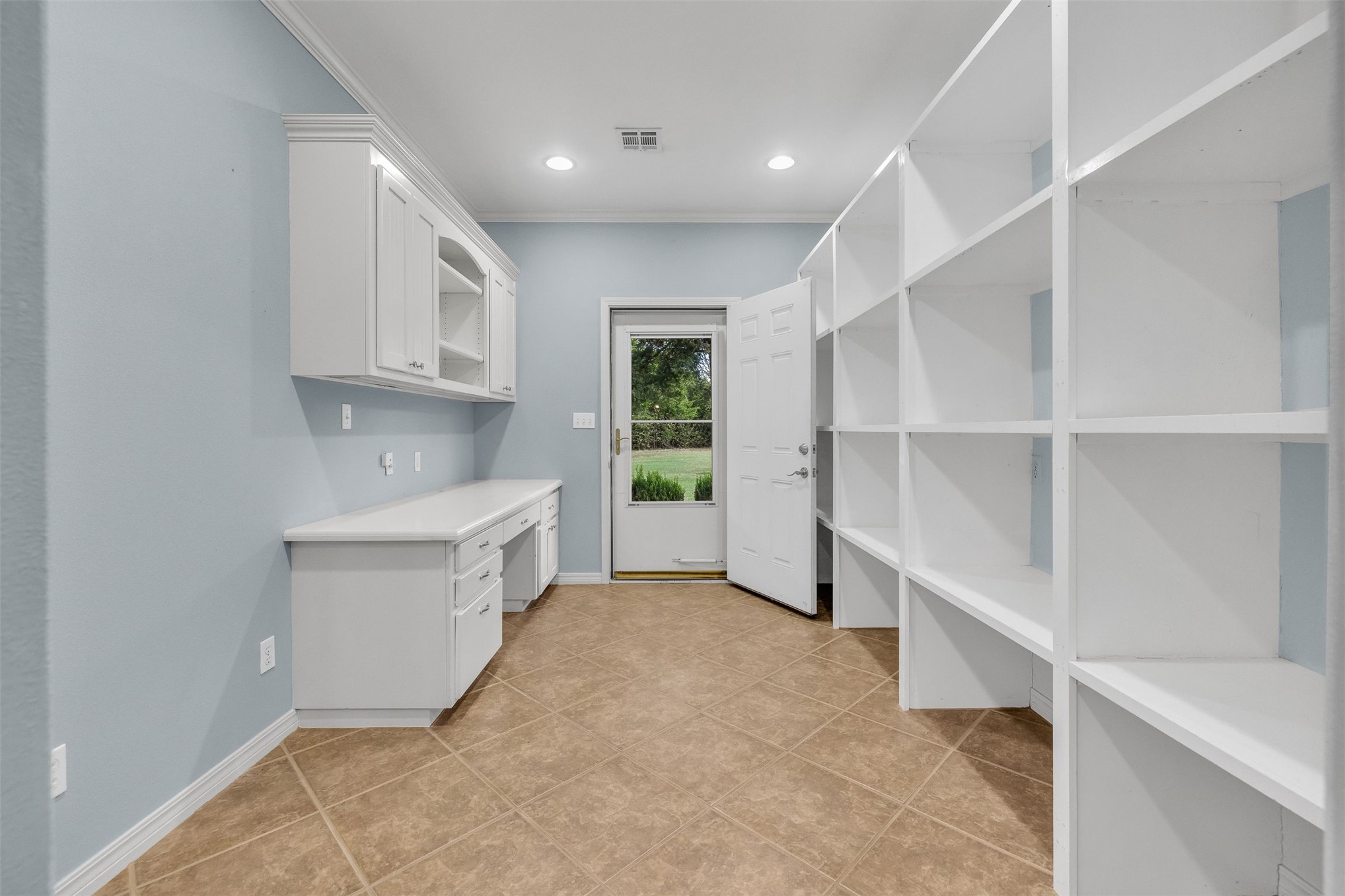 4225 Greentree Way 17a Property Photo 12