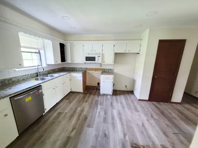 196 Elm Drive Property Photo 3