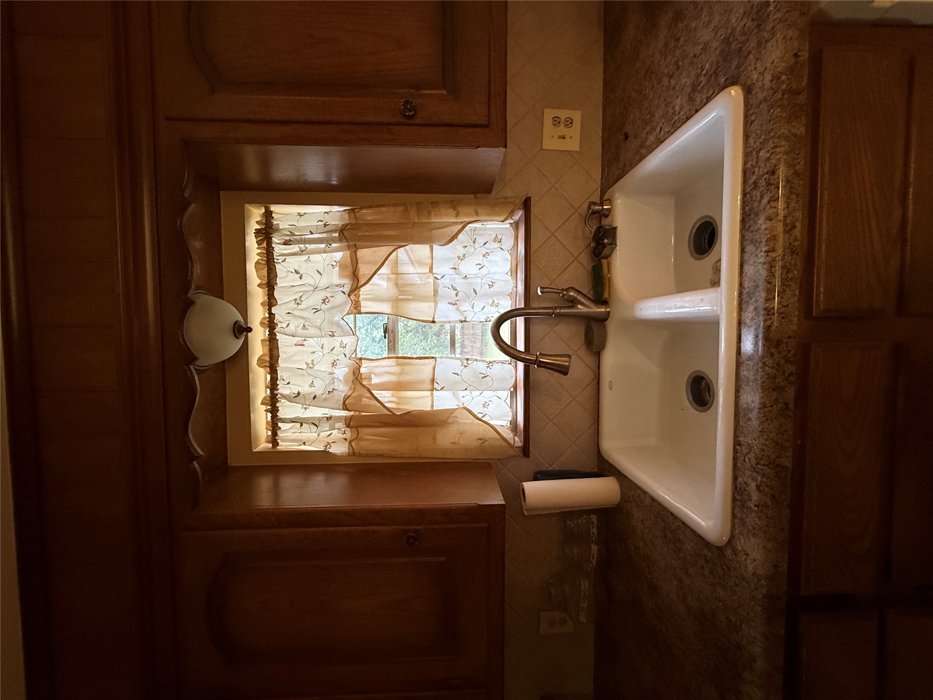 2711 Kingston Street Property Photo 16