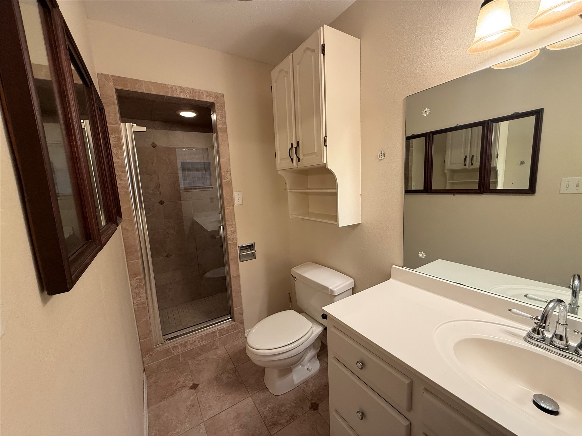 2711 Kingston Street Property Photo 37