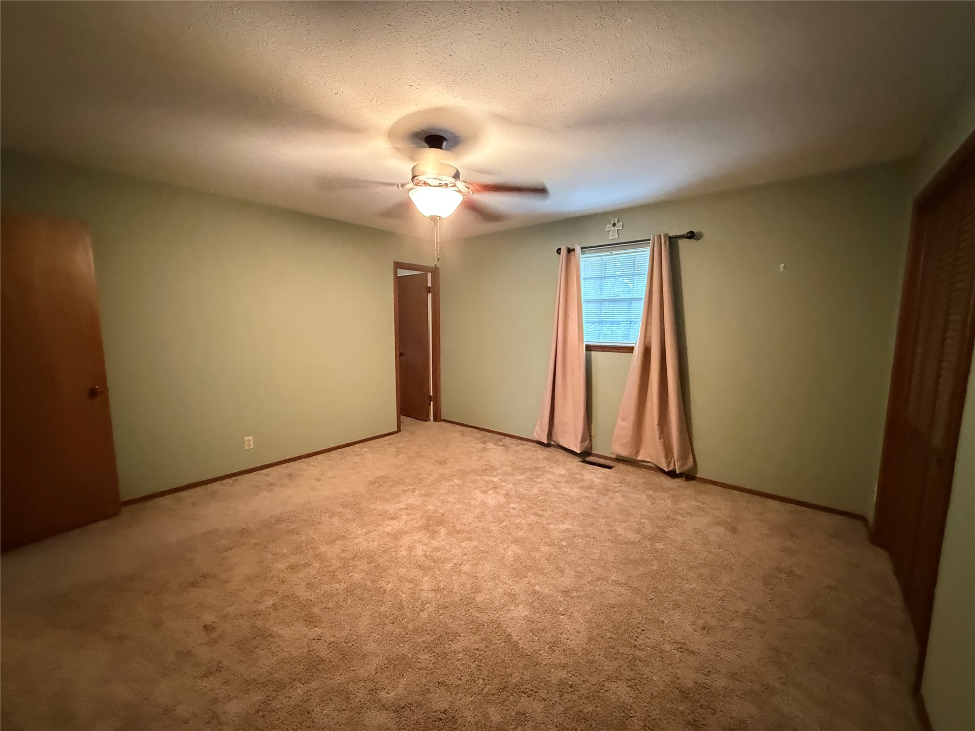 2711 Kingston Street Property Photo 40