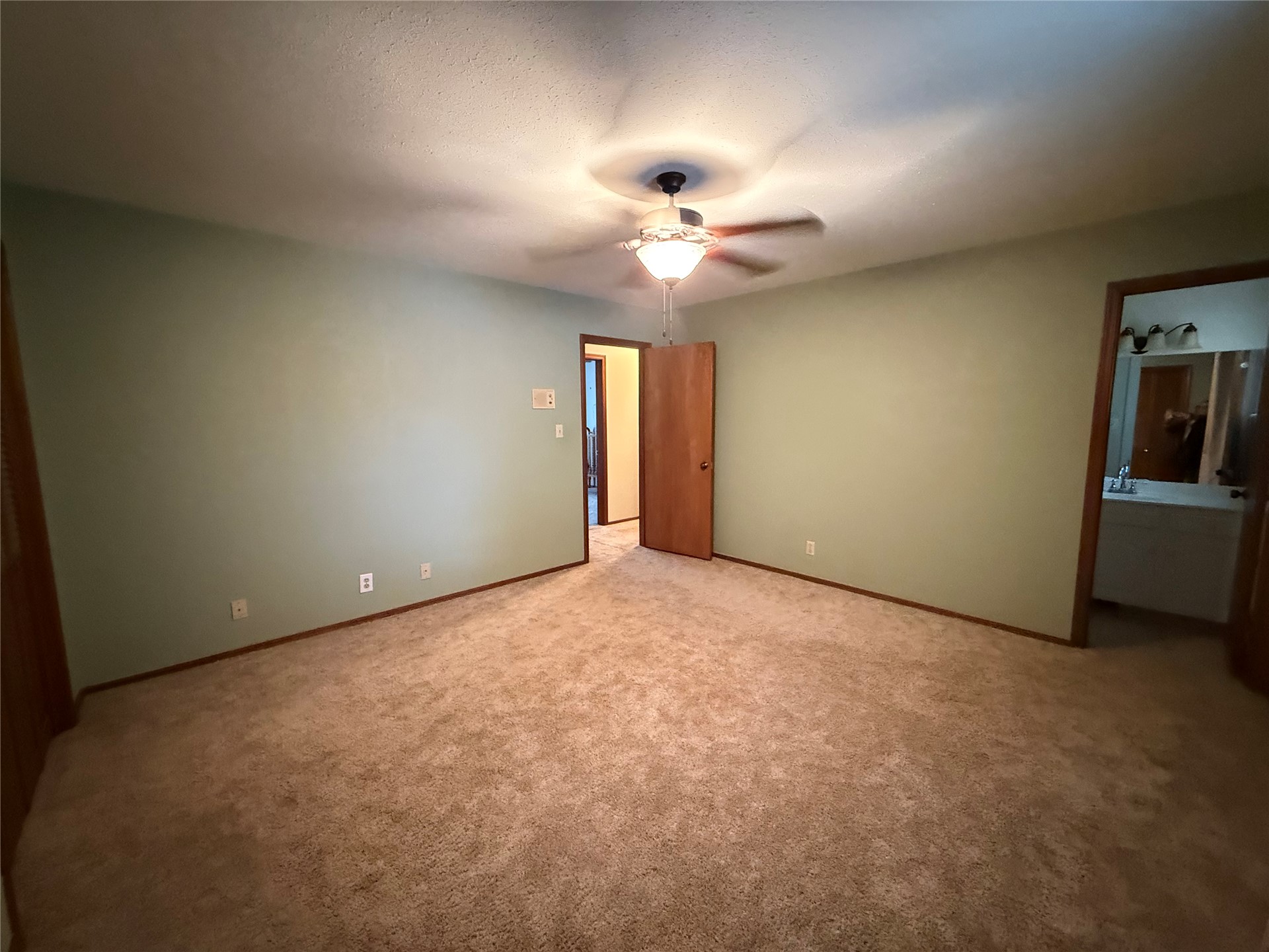 2711 Kingston Street Property Photo 41