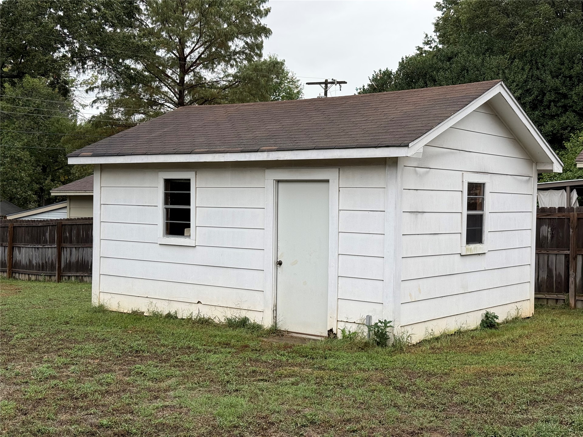 2711 Kingston Street Property Photo 45