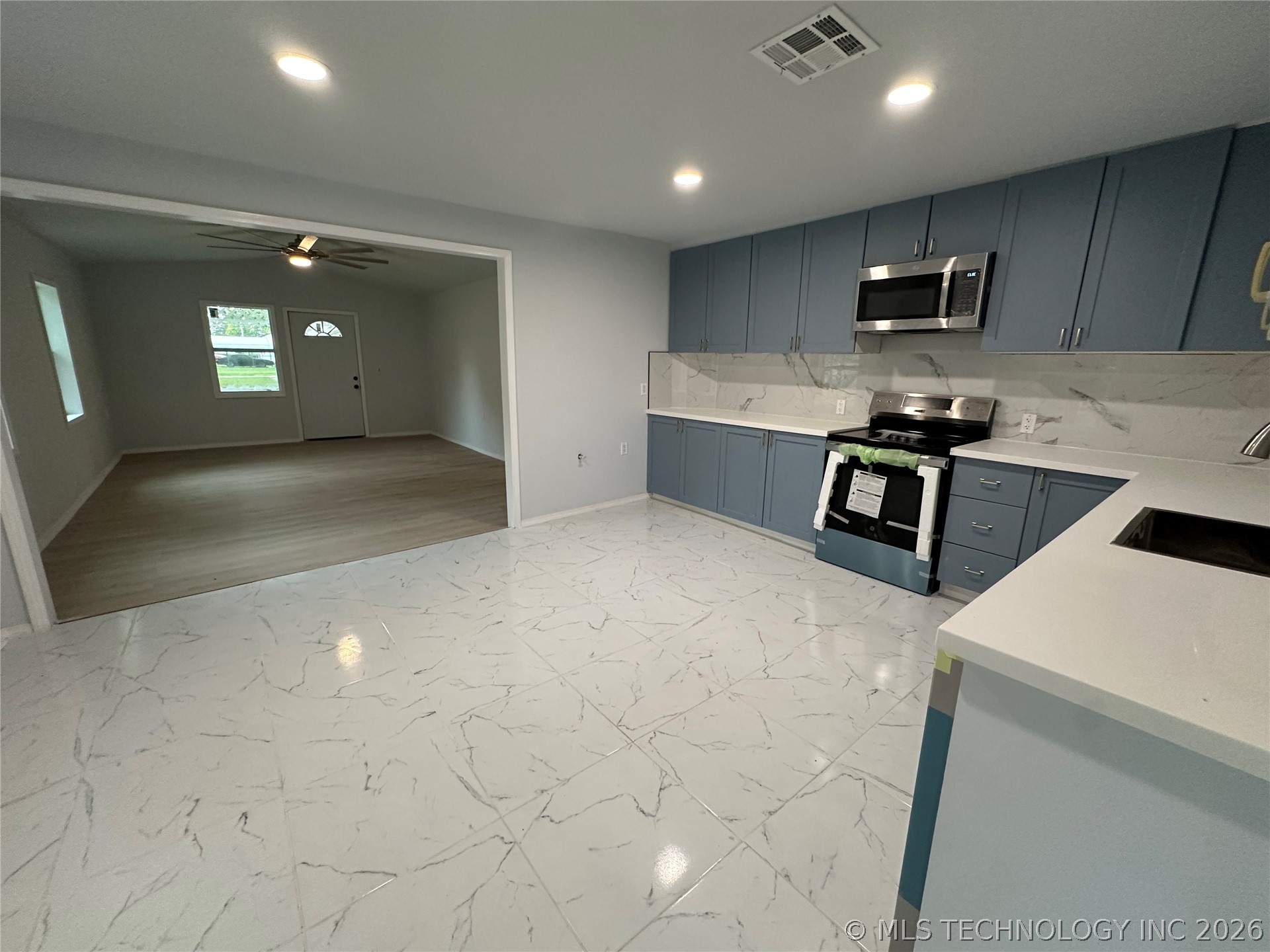 1402 Cherry Street Property Photo 6