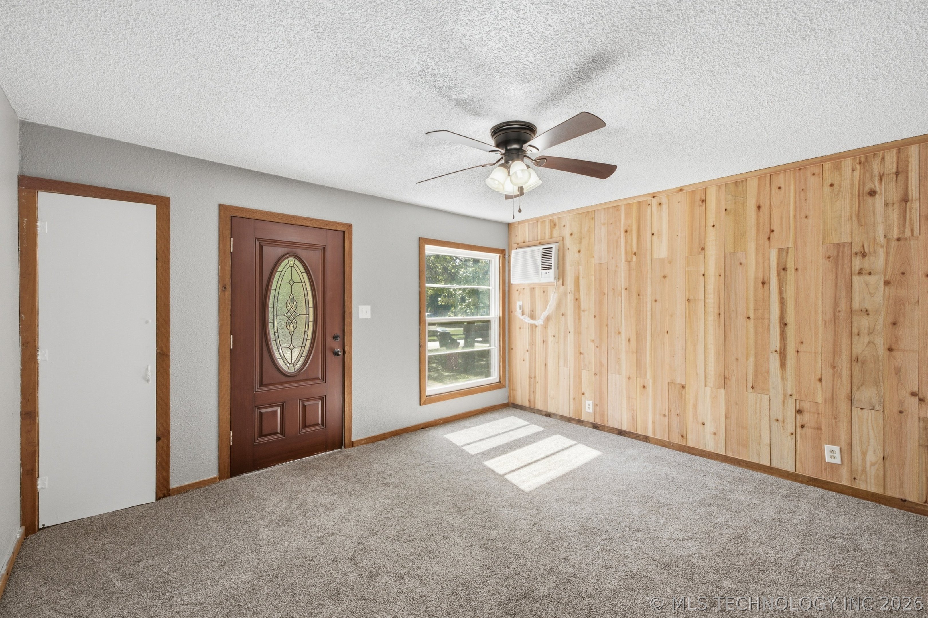 2028 Haskell Boulevard Property Photo 7