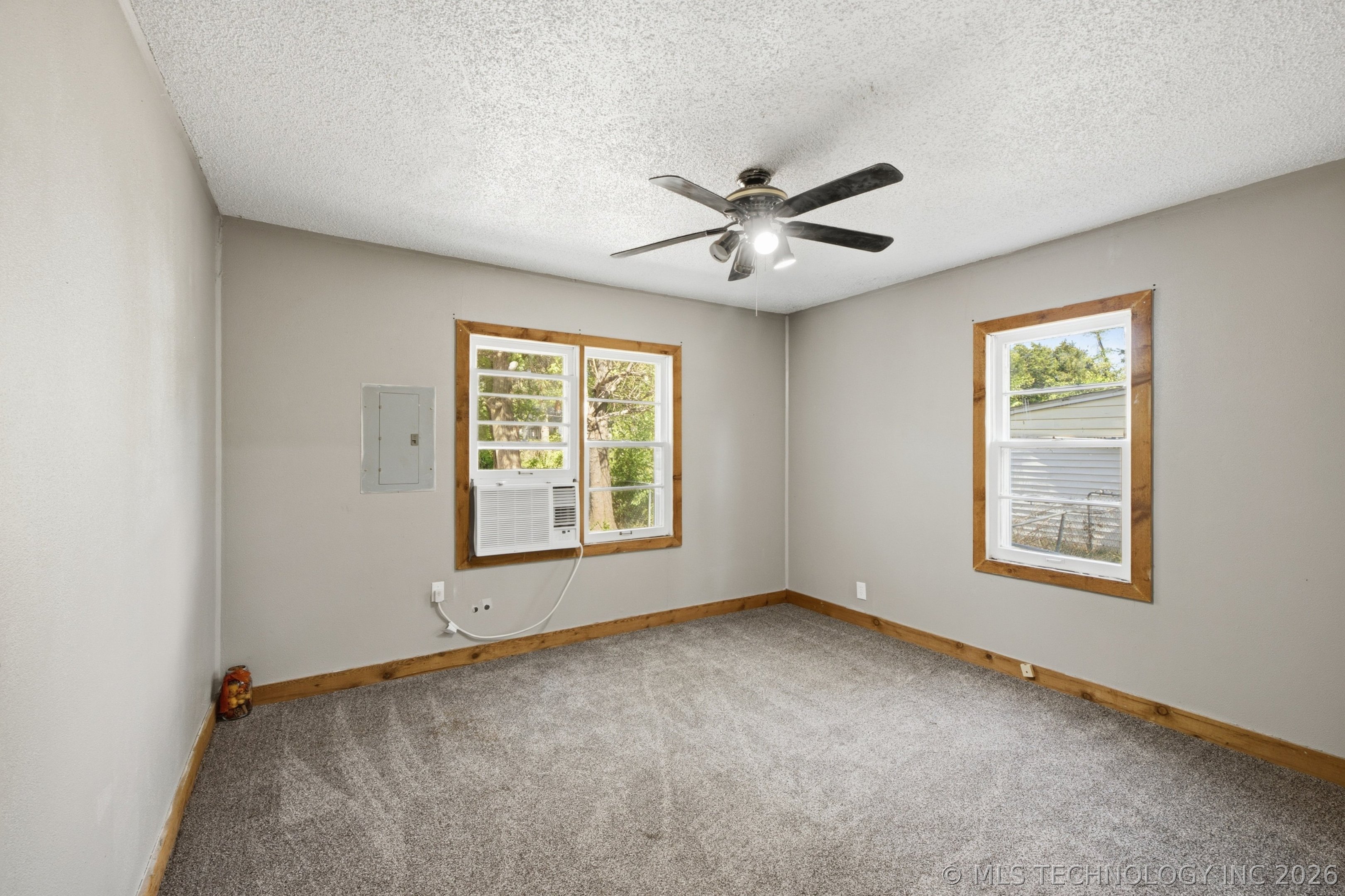 2028 Haskell Boulevard Property Photo 8