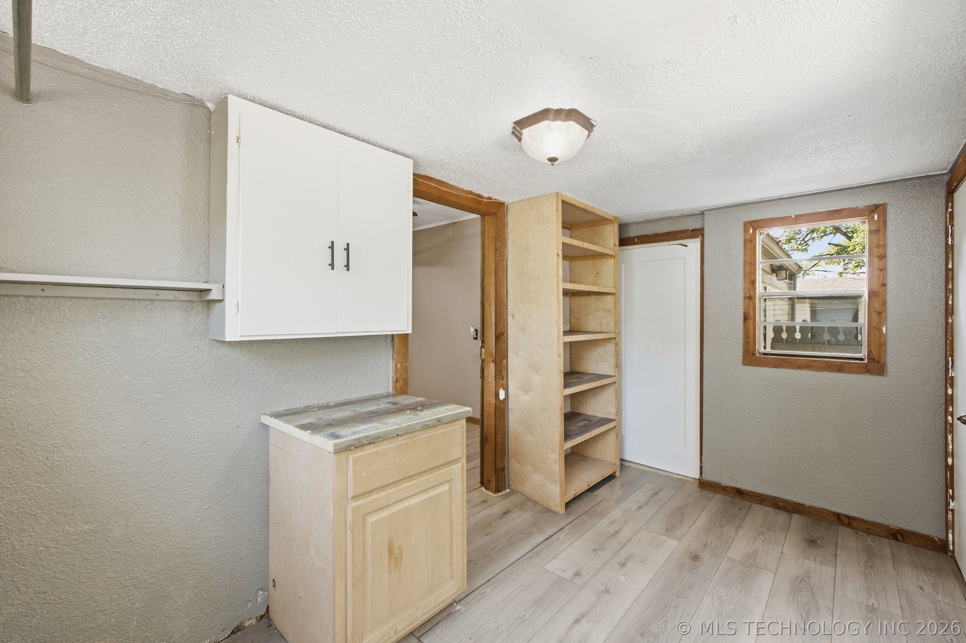 2028 Haskell Boulevard Property Photo 17