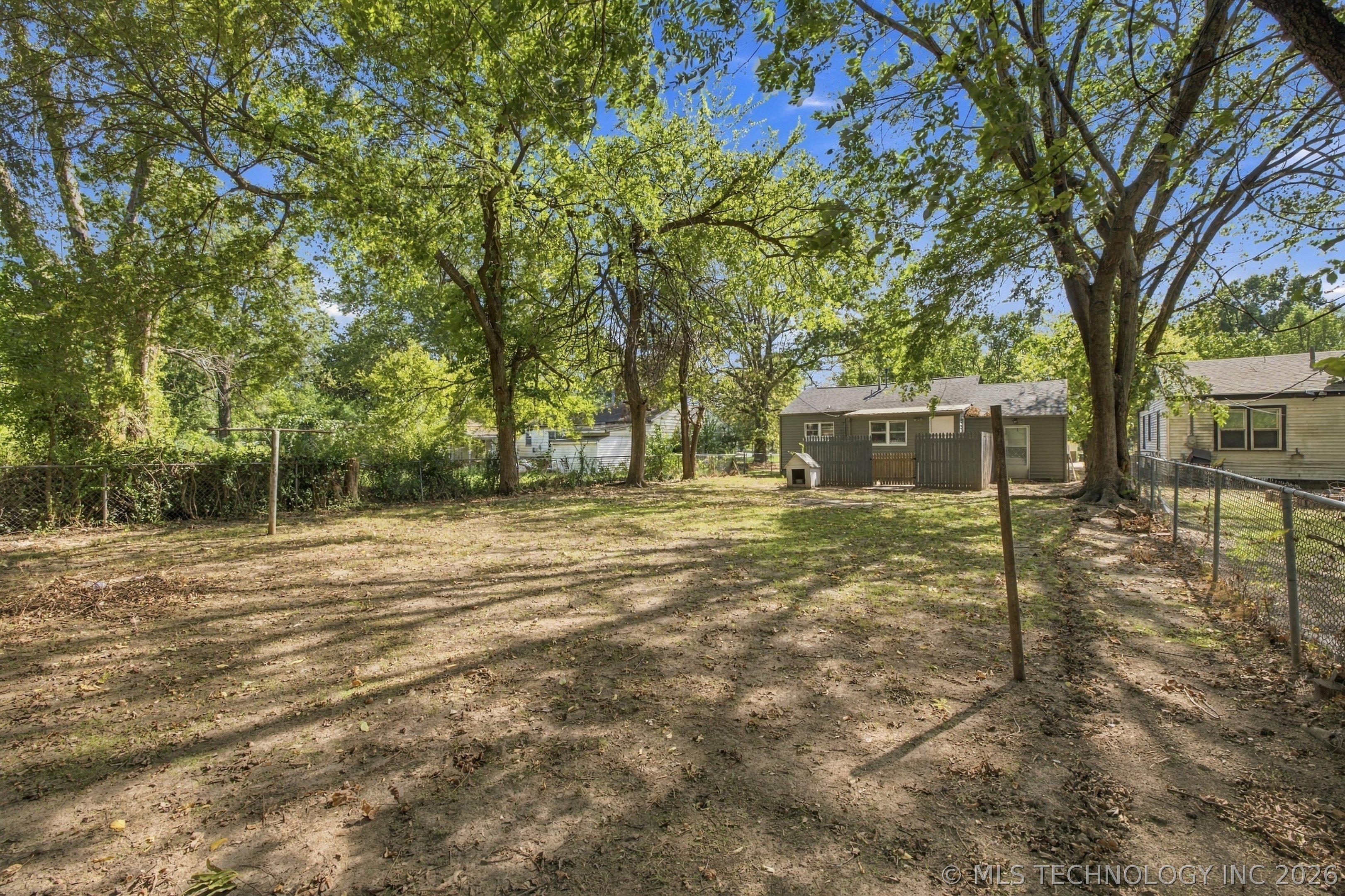2028 Haskell Boulevard Property Photo 19