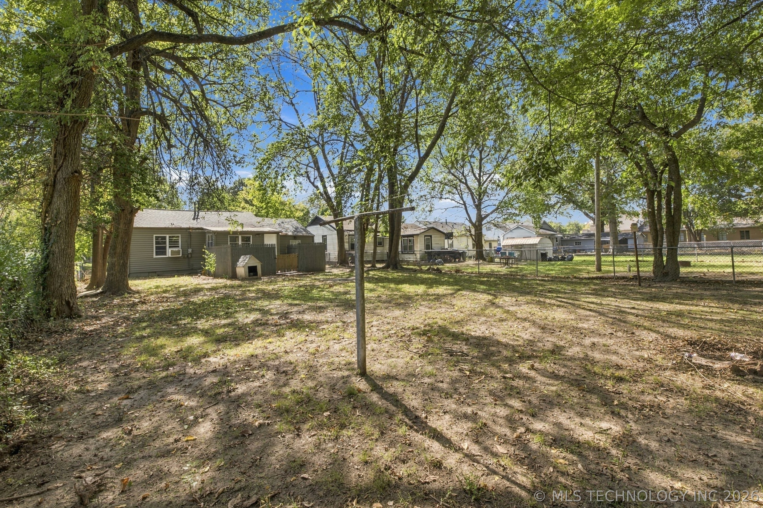2028 Haskell Boulevard Property Photo 20
