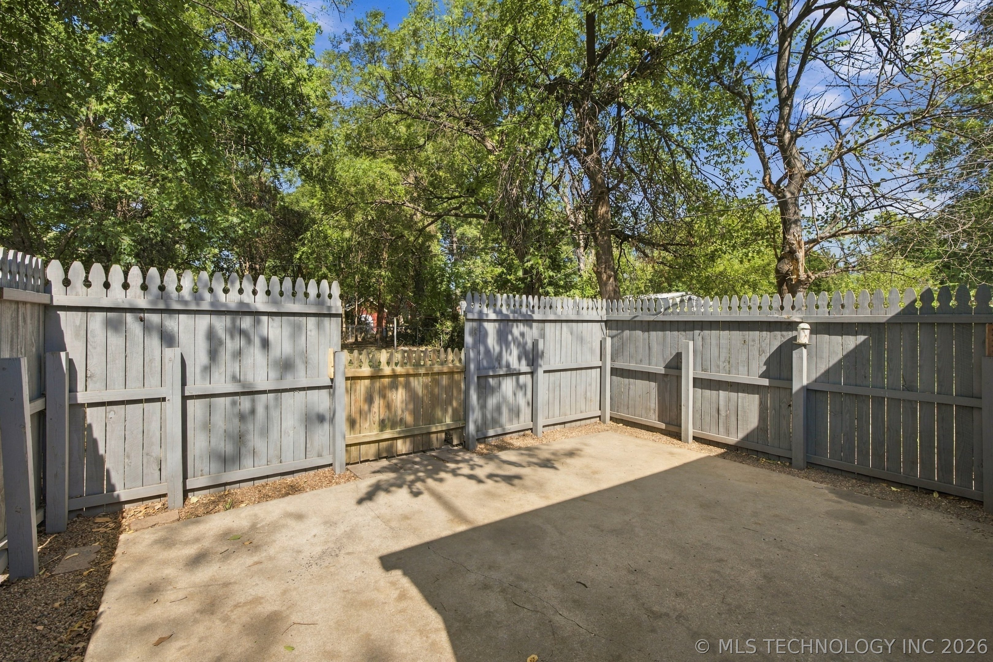 2028 Haskell Boulevard Property Photo 22