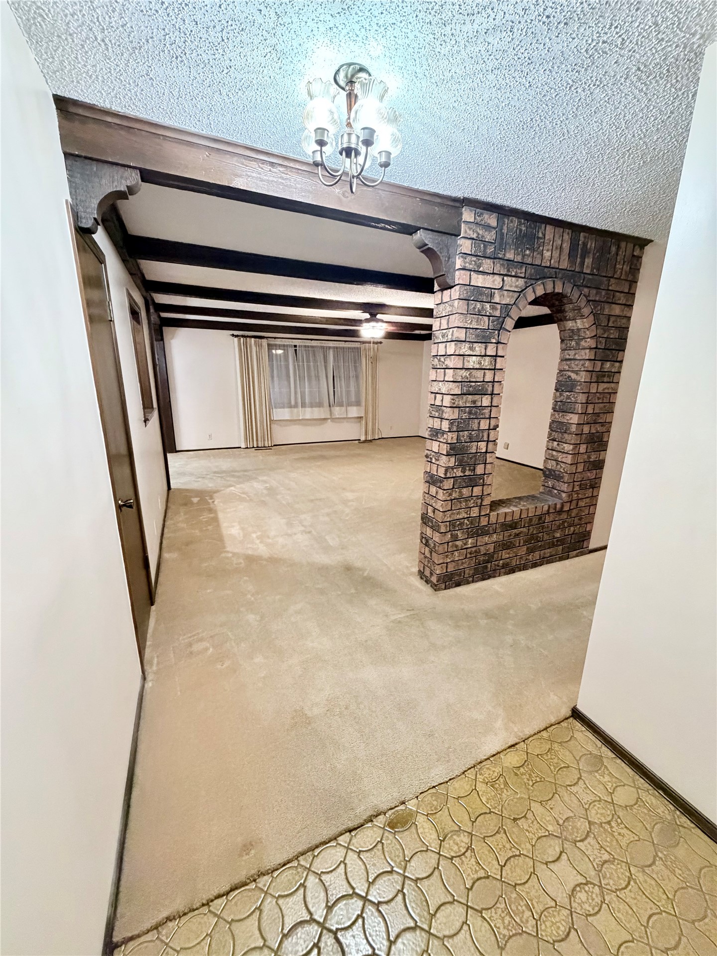 415 N Gum Street Property Photo 6