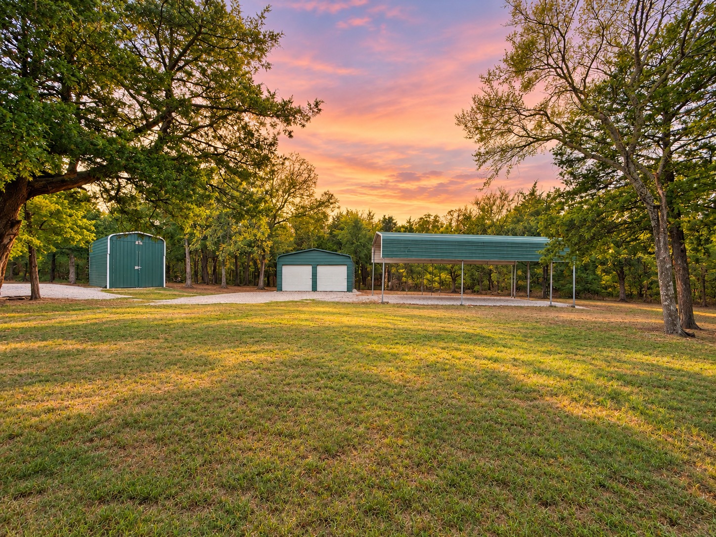 44591 E 1000 Road Property Photo 1