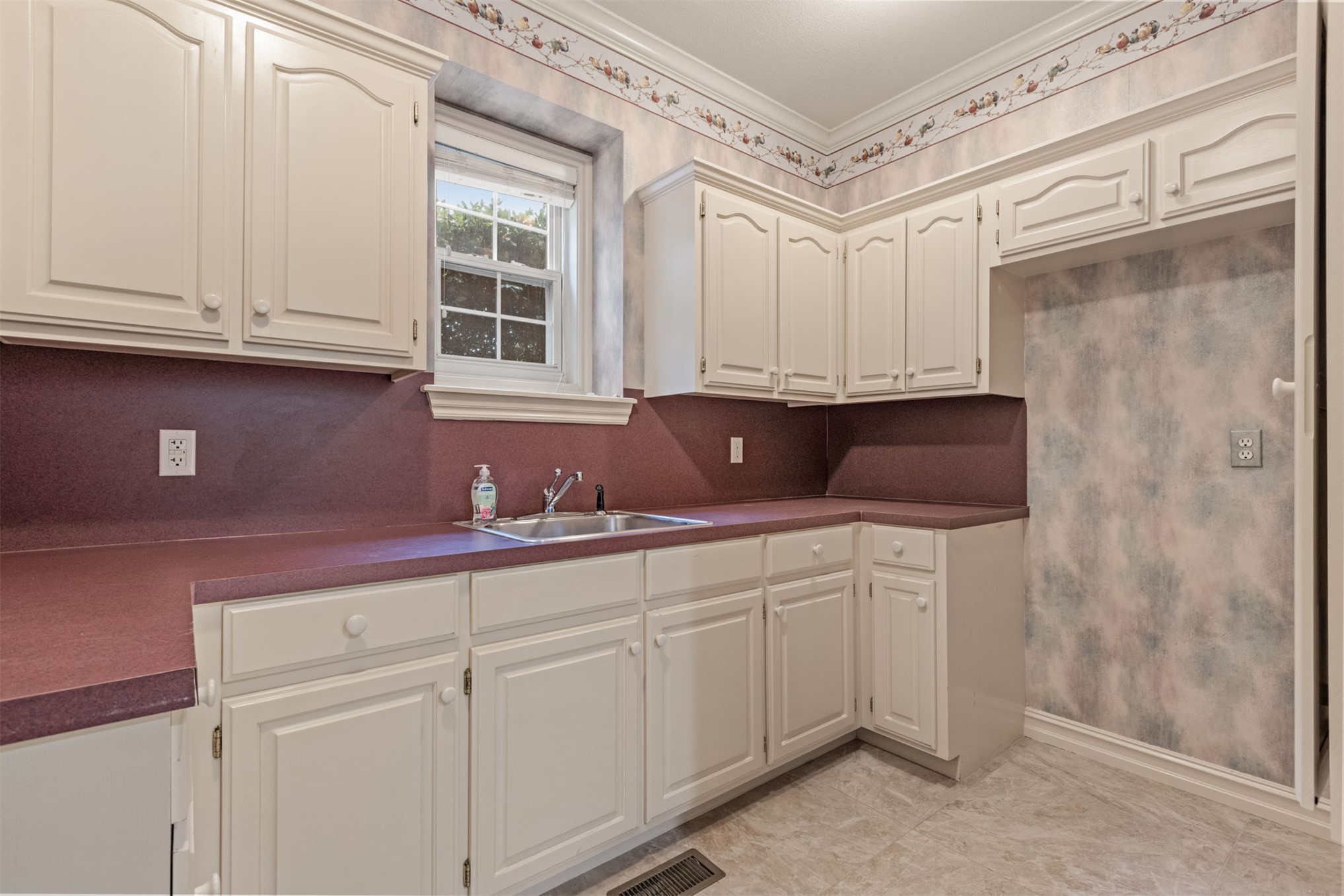 105 E Ocala Street Property Photo 28