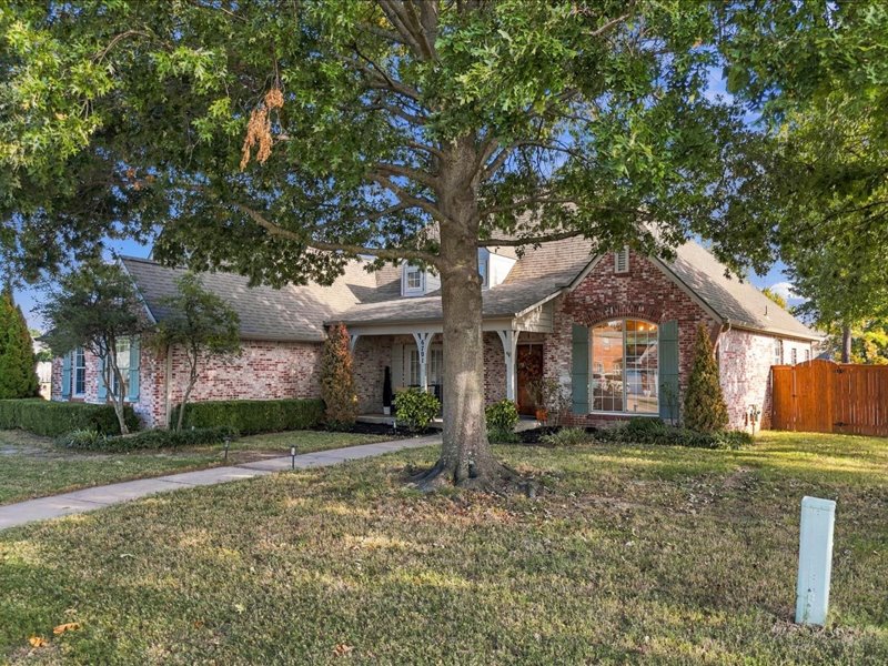 6701 Forest Ridge Boulevard Property Photo 7