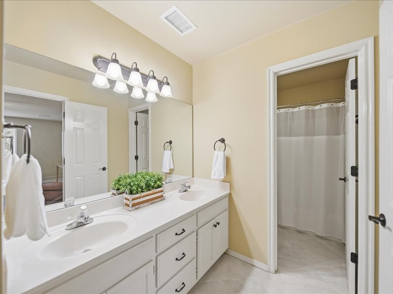 6701 Forest Ridge Boulevard Property Photo 38