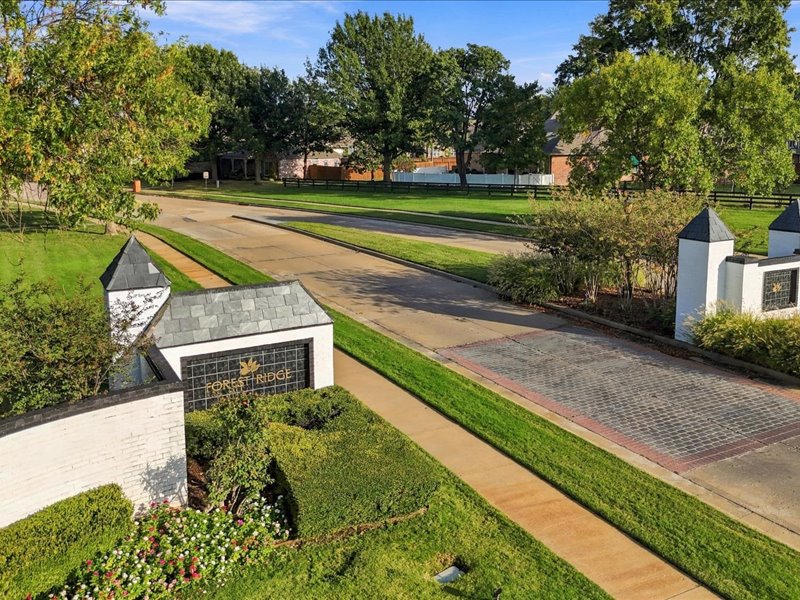 6701 Forest Ridge Boulevard Property Photo 49