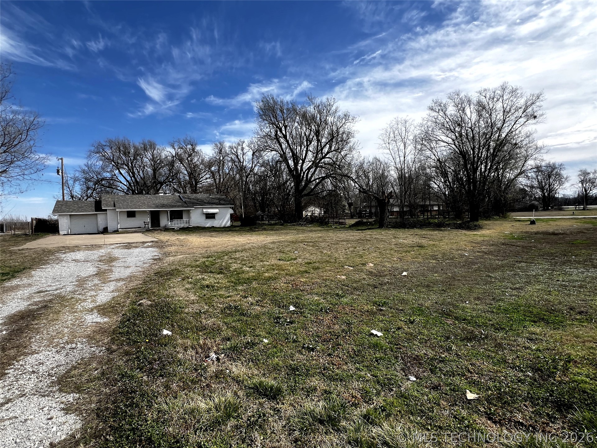 16847 S Memorial Drive Property Photo 1