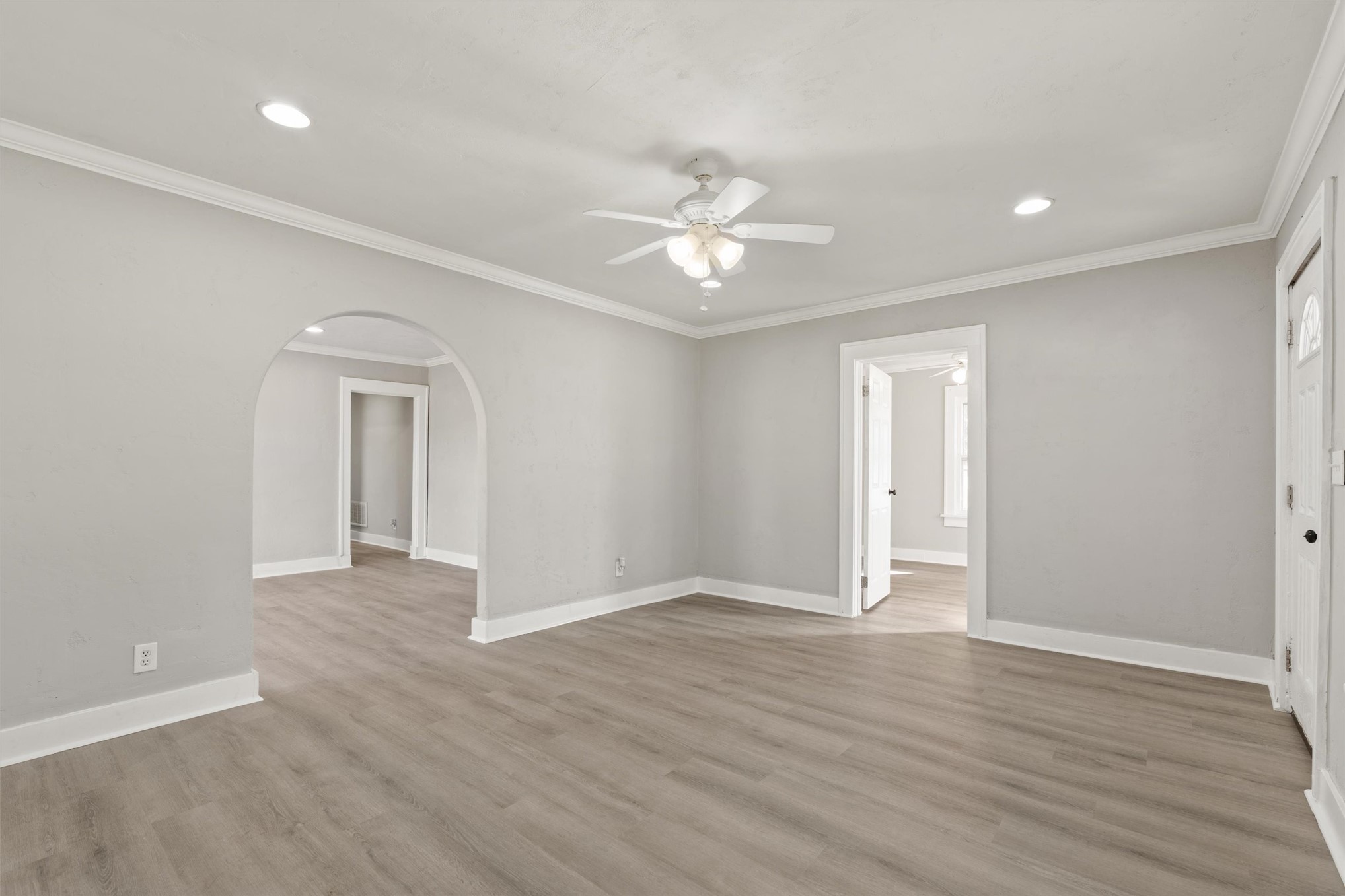2520 E Tuxedo Boulevard Property Photo 9