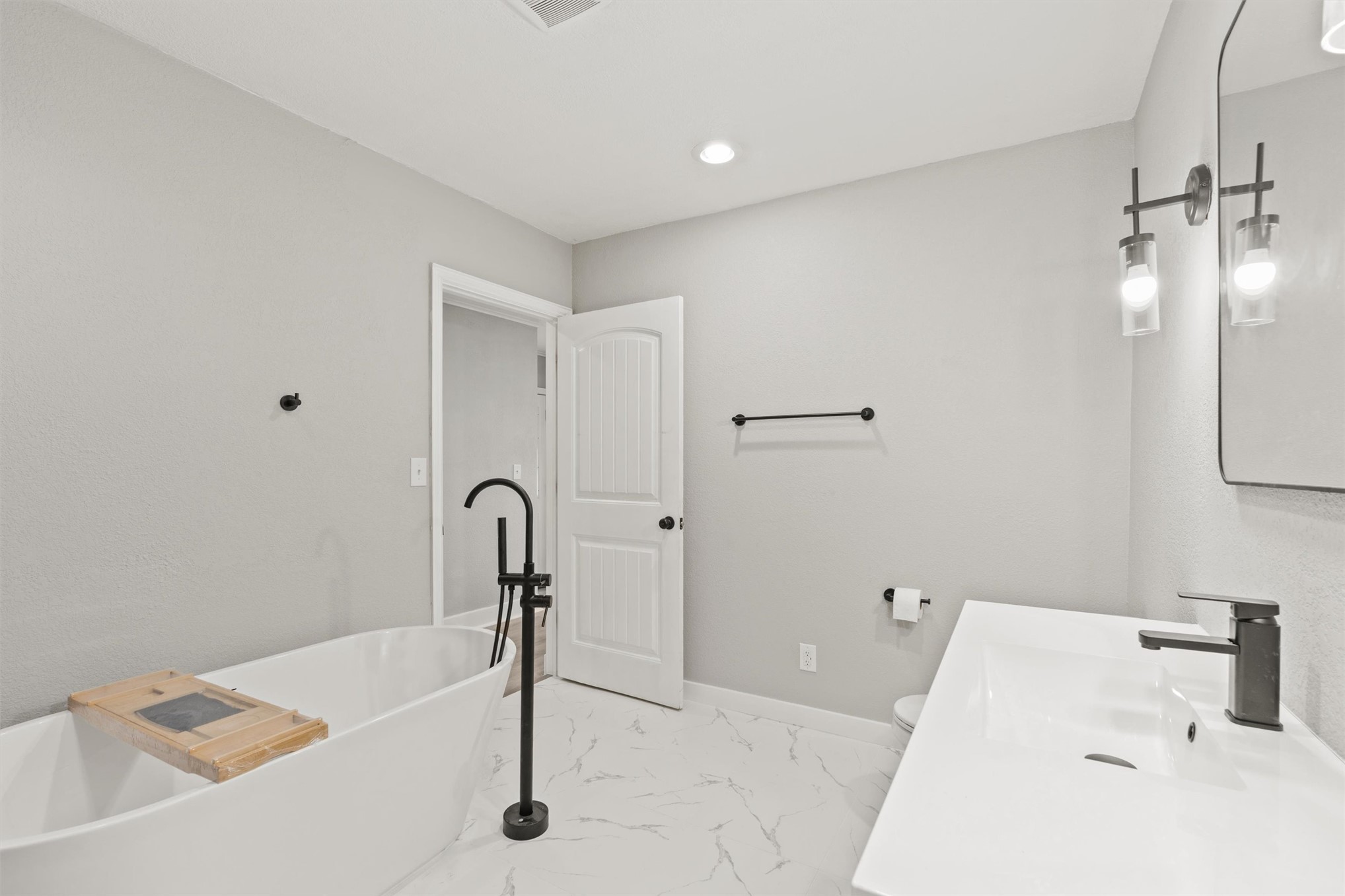 2520 E Tuxedo Boulevard Property Photo 27