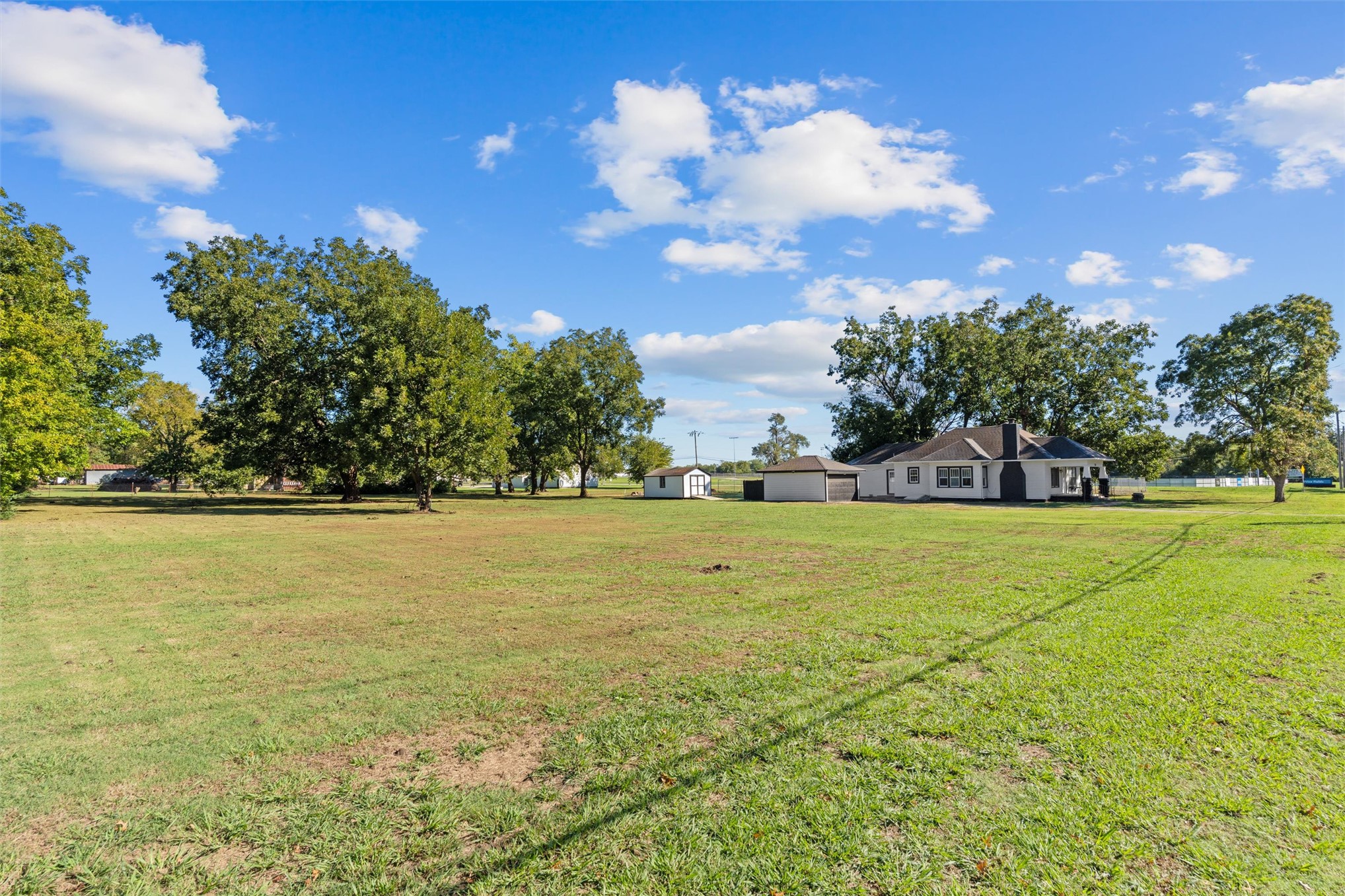2520 E Tuxedo Boulevard Property Photo 36