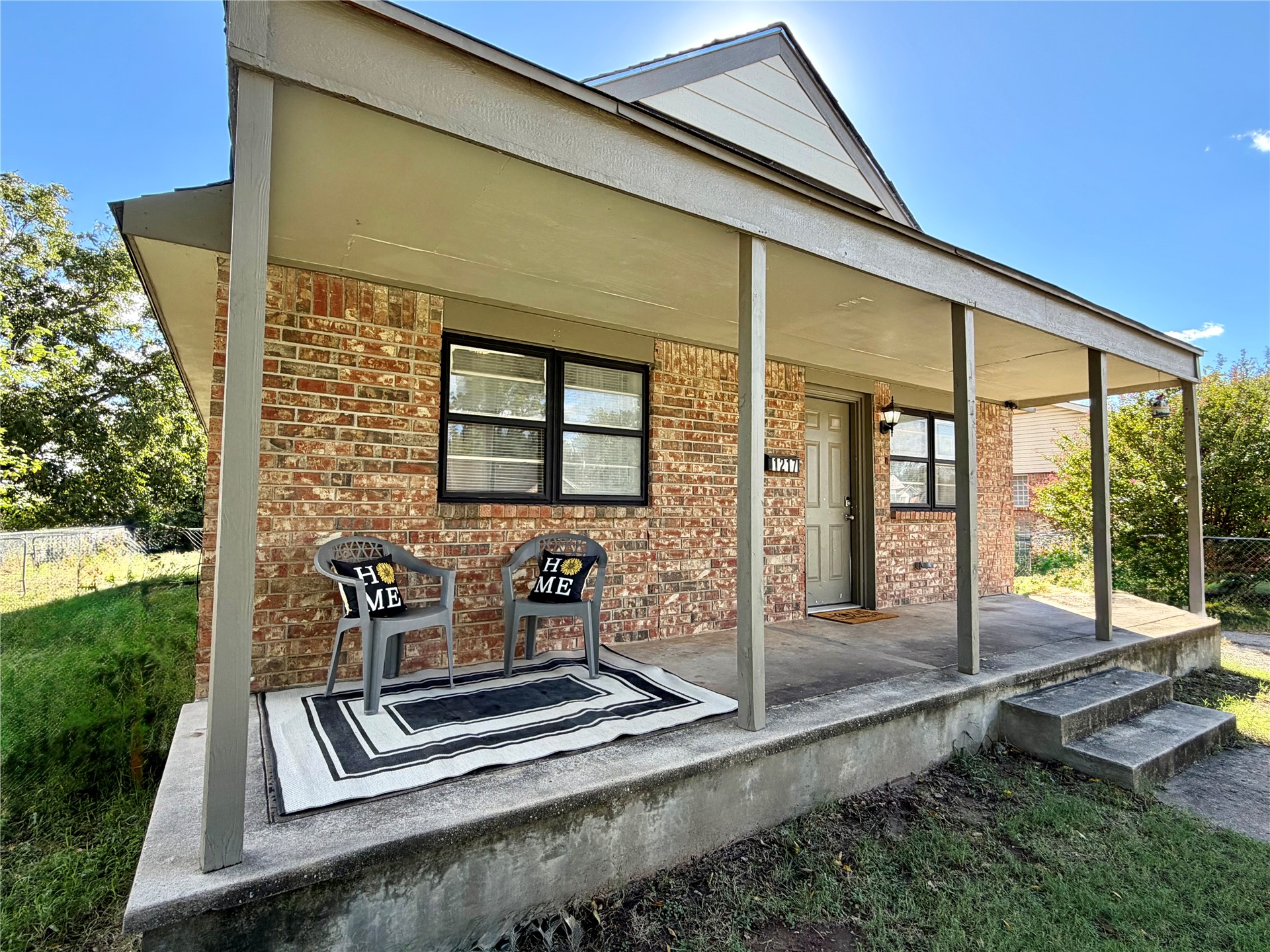1217 E Cherry Street Property Photo 1