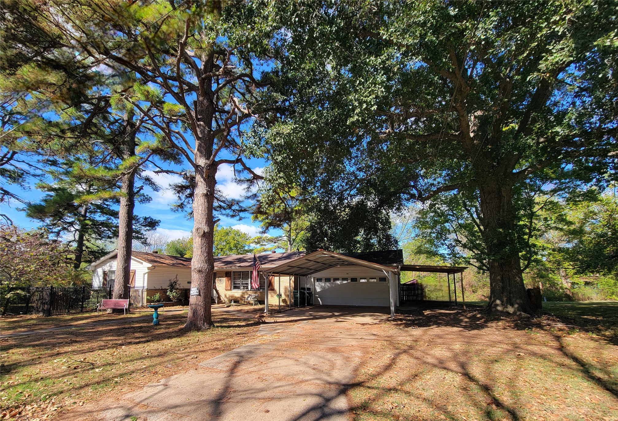 311 S Elm Street Property Photo 1
