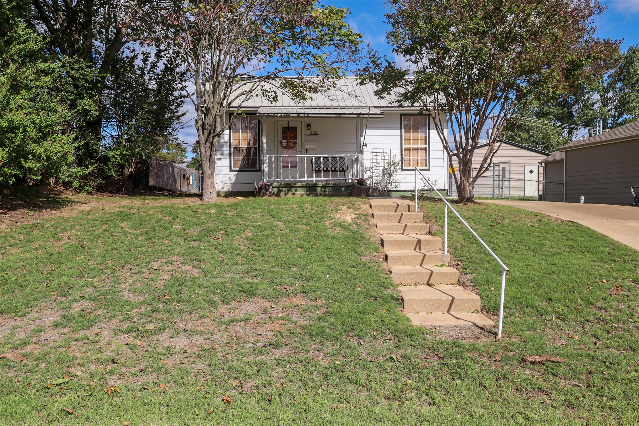 424 Rock Avenue Property Photo 1