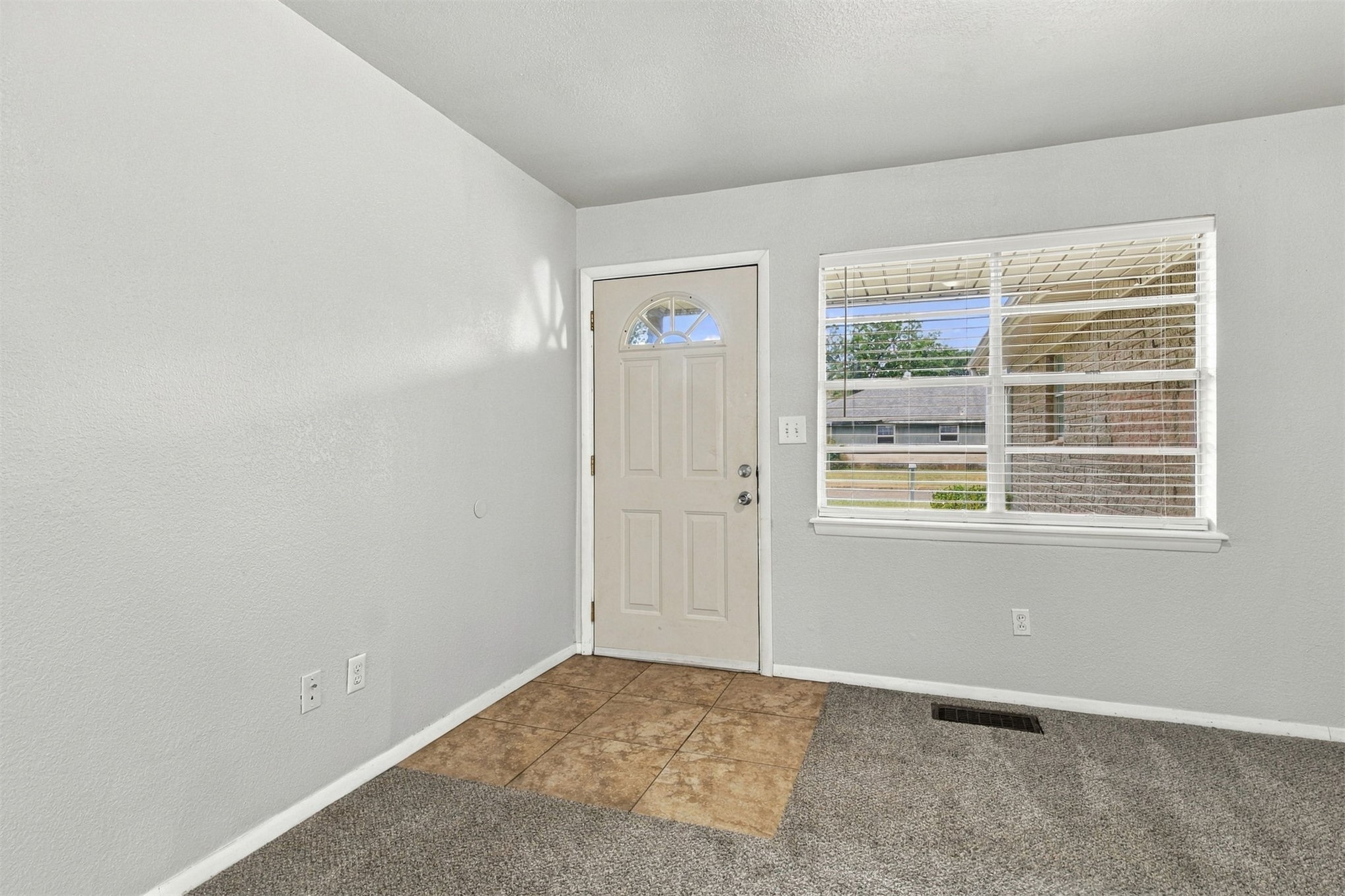 1947 S Fern Avenue Property Photo 6