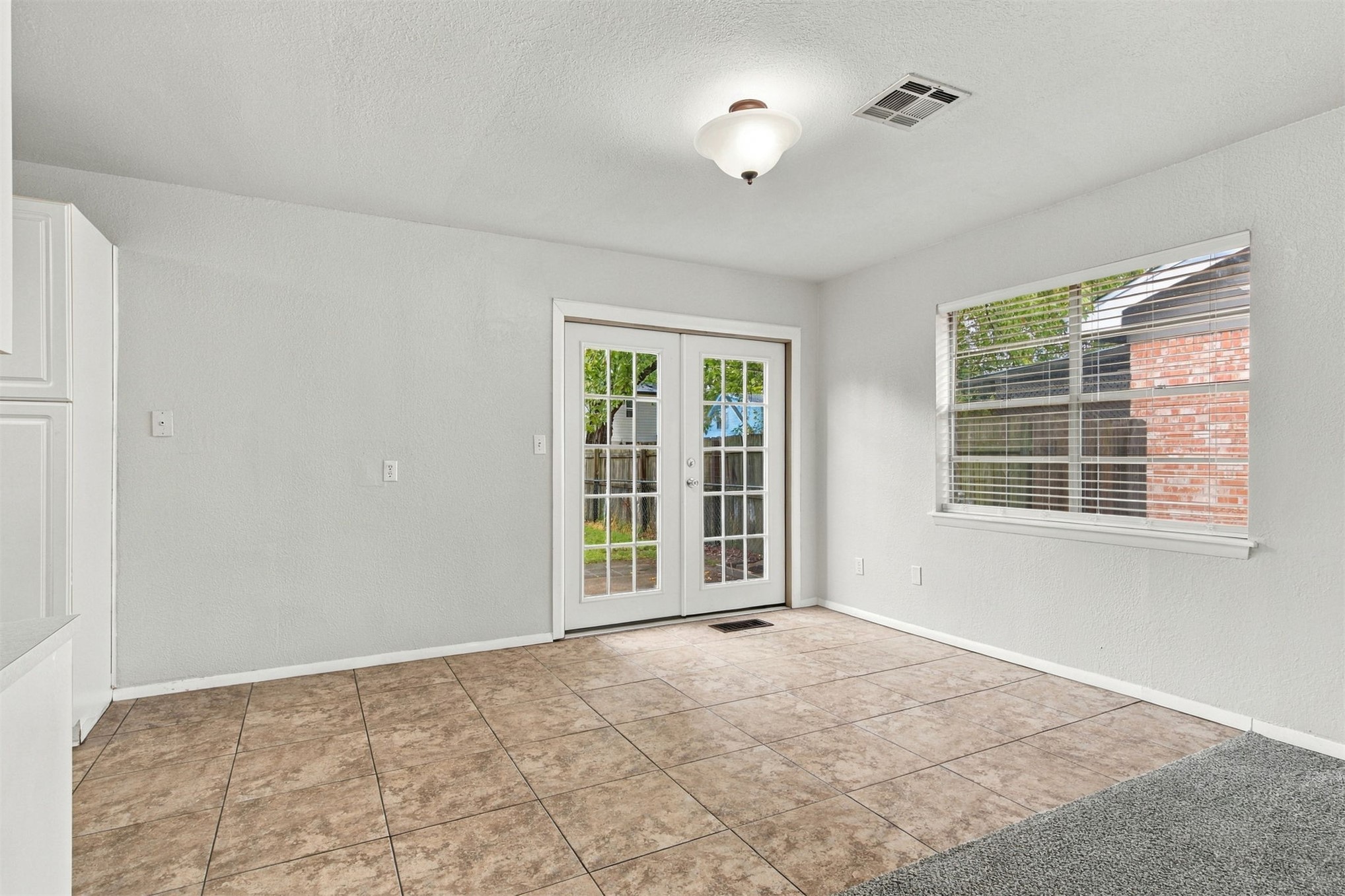 1947 S Fern Avenue Property Photo 16