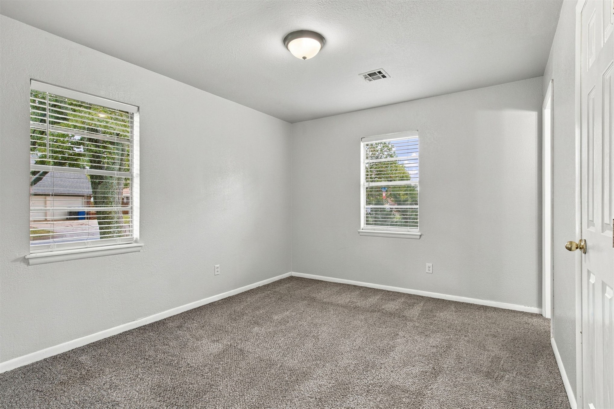 1947 S Fern Avenue Property Photo 26