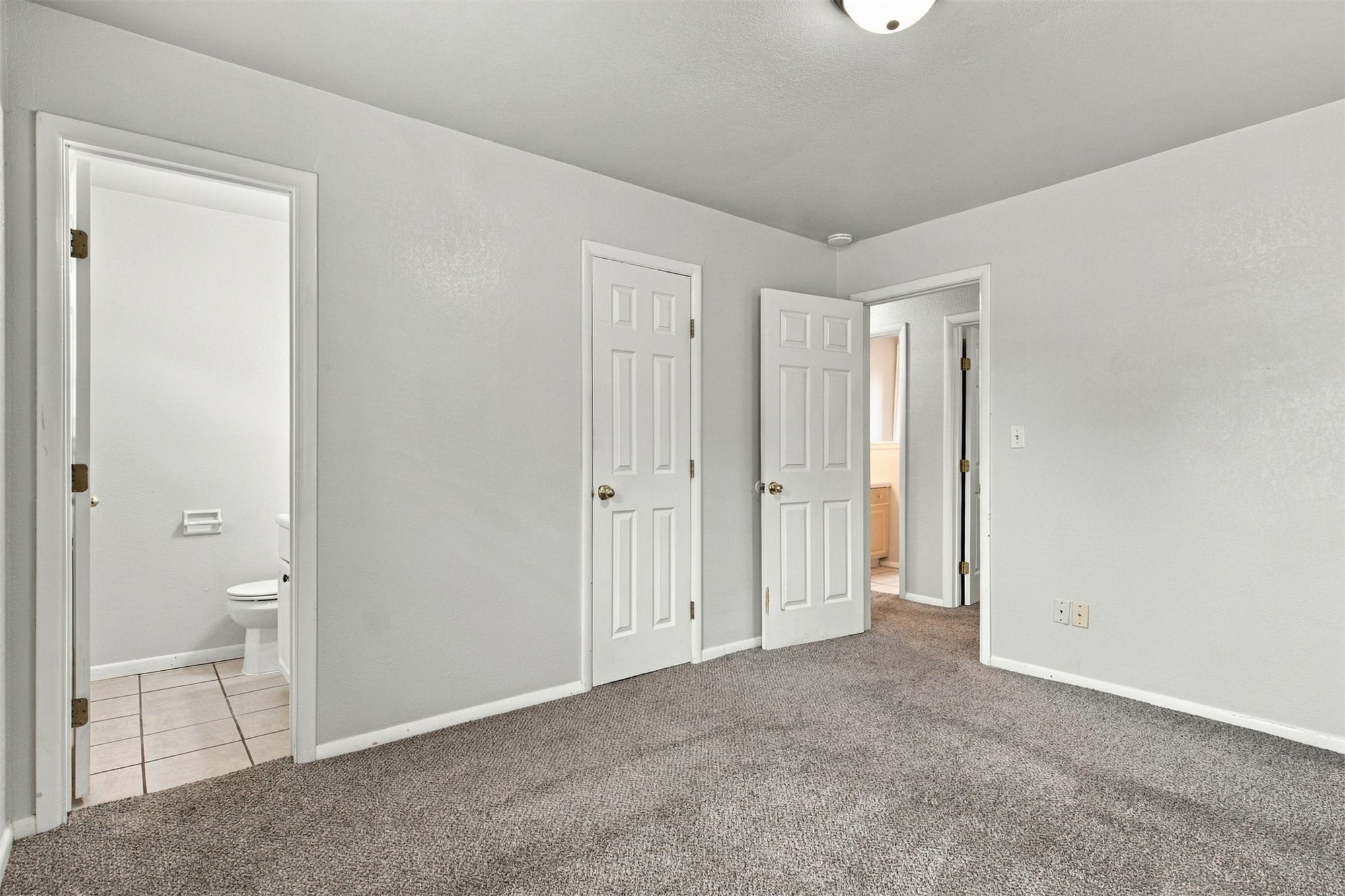 1947 S Fern Avenue Property Photo 28