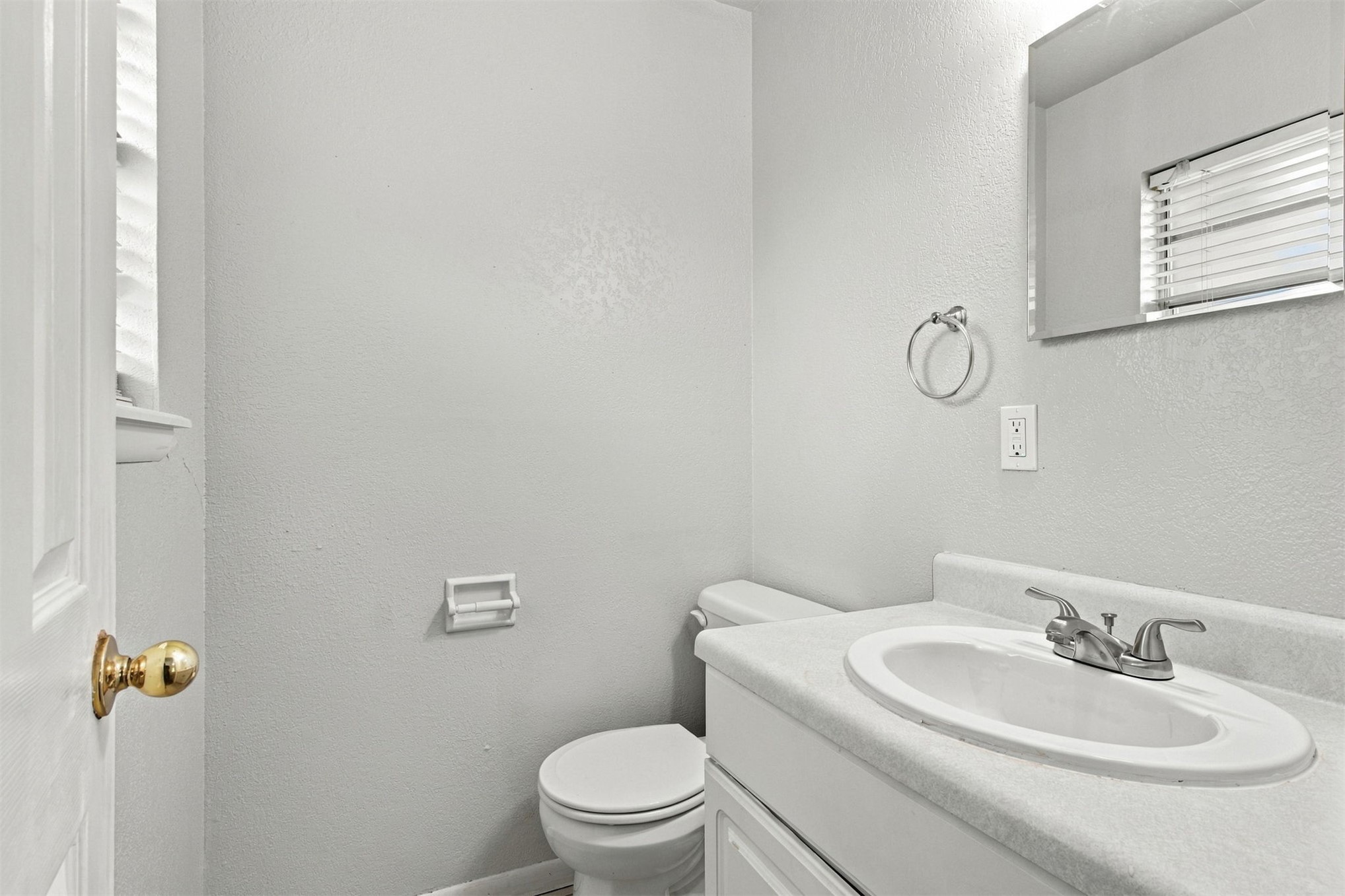 1947 S Fern Avenue Property Photo 29