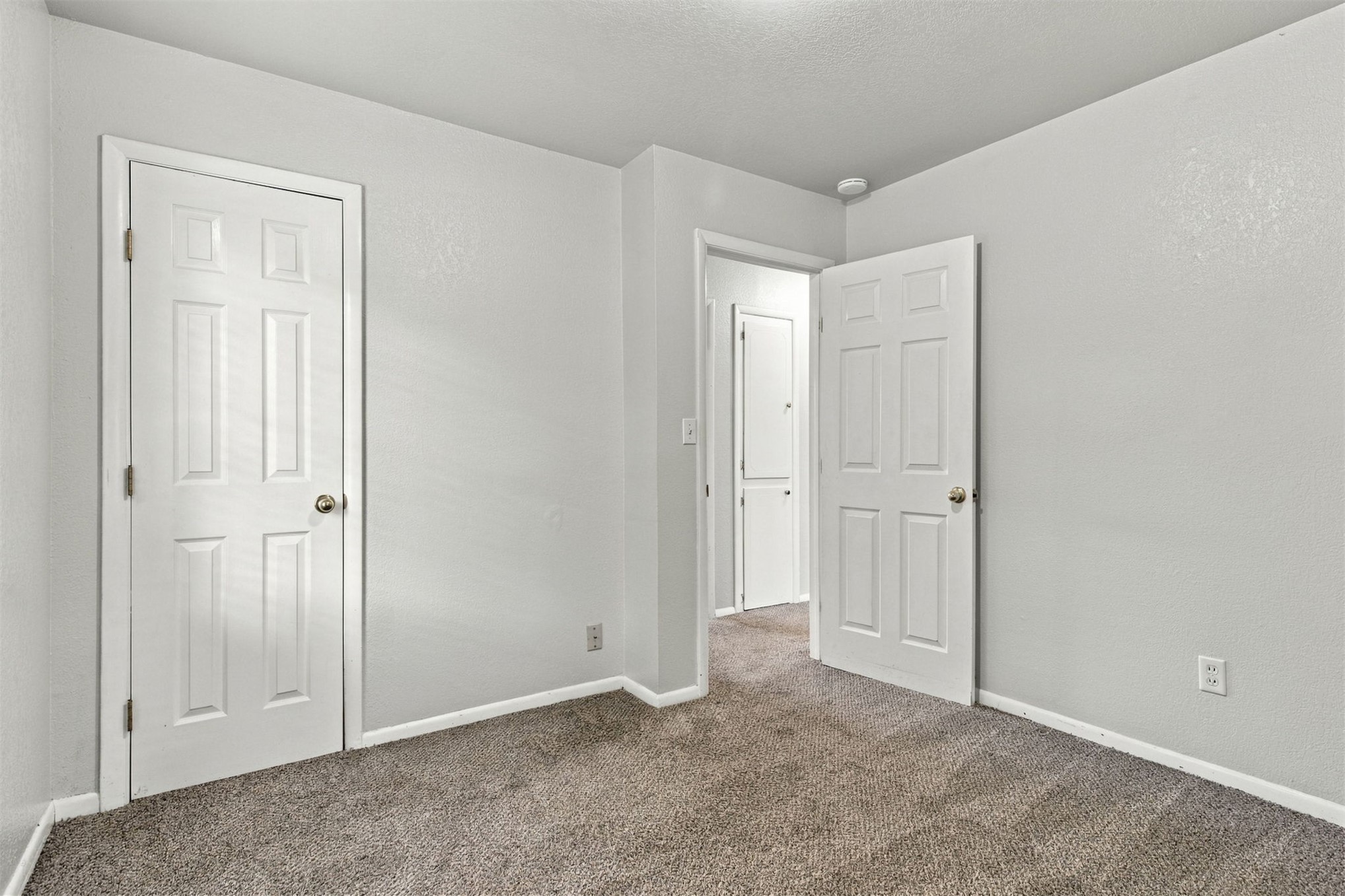 1947 S Fern Avenue Property Photo 34