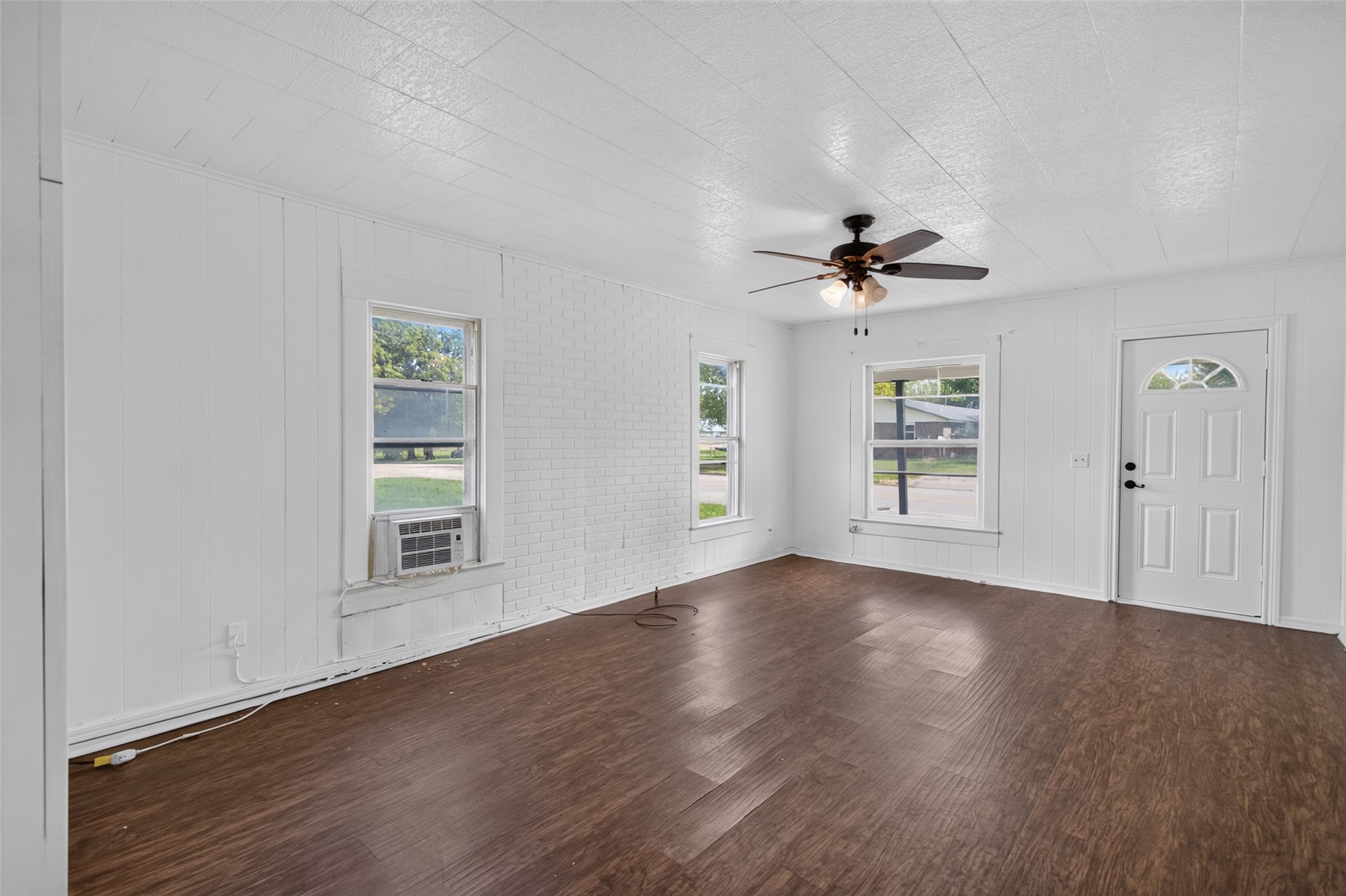 116 S Elliott Street Property Photo 5