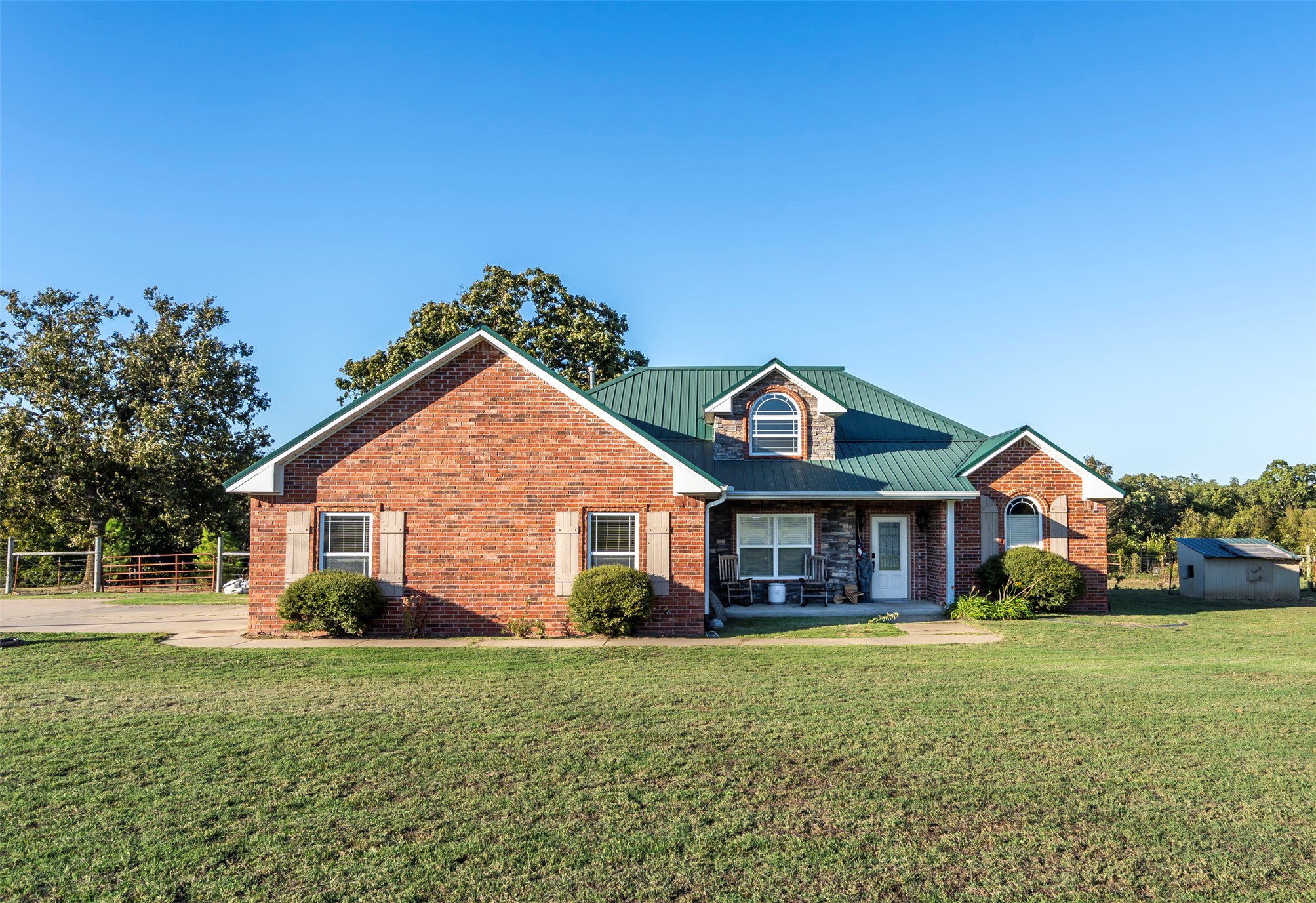 473339 E 660 Road Property Photo 1