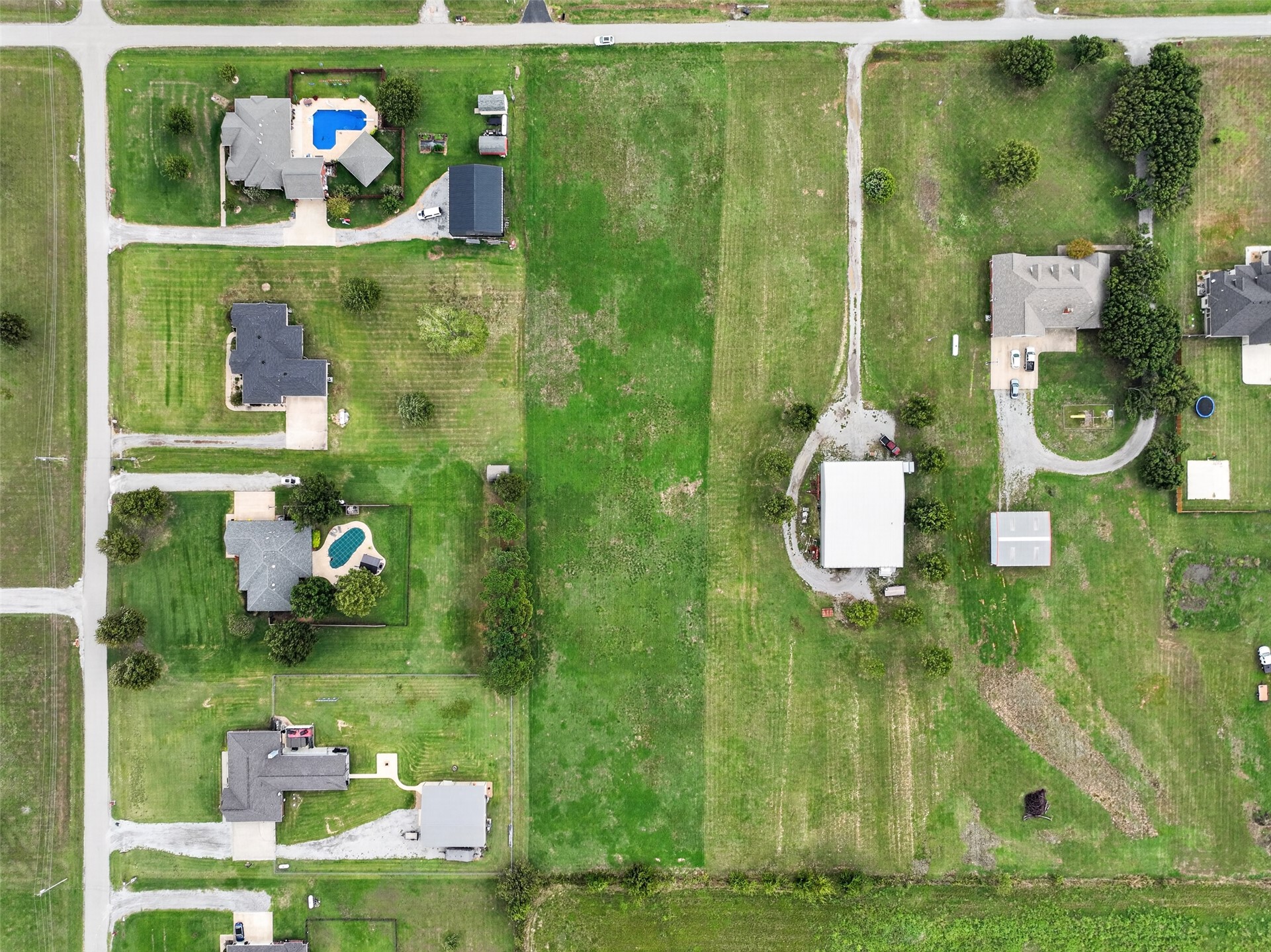 Rhonda Street Property Photo 4
