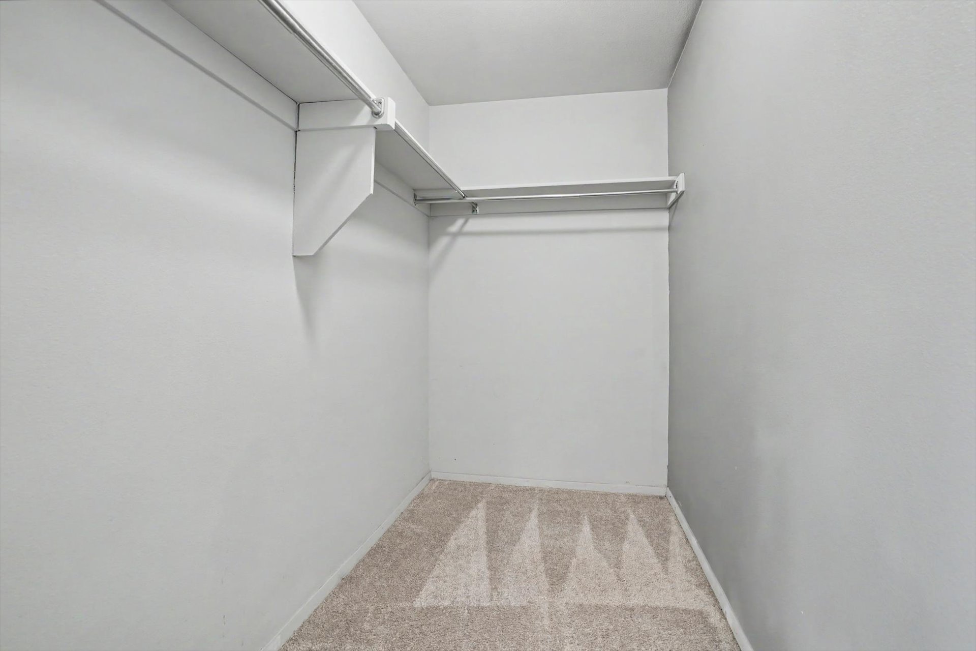 23311 S Jewell Drive Property Photo 9
