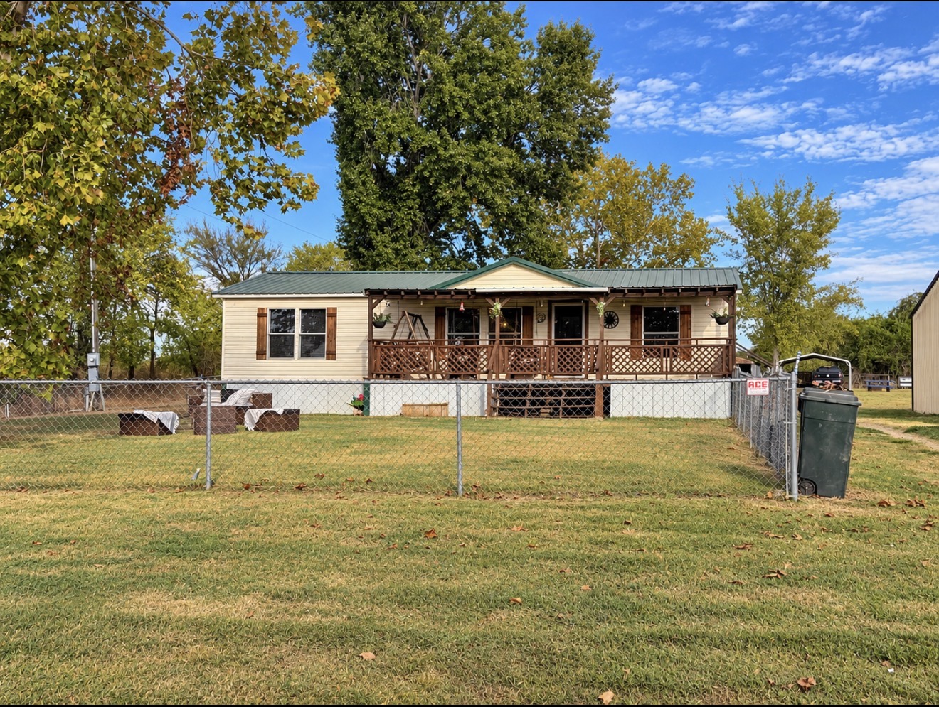 10549 N Perry Road Property Photo 2