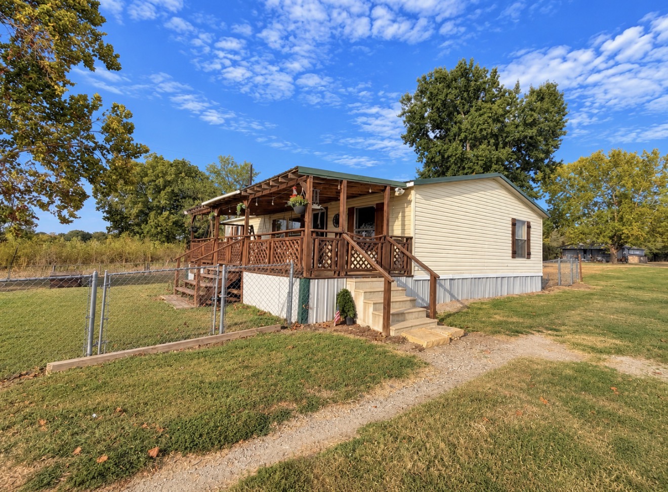 10549 N Perry Road Property Photo 6