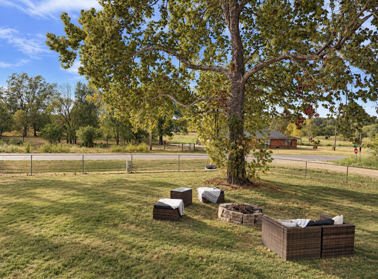 10549 N Perry Road Property Photo 8