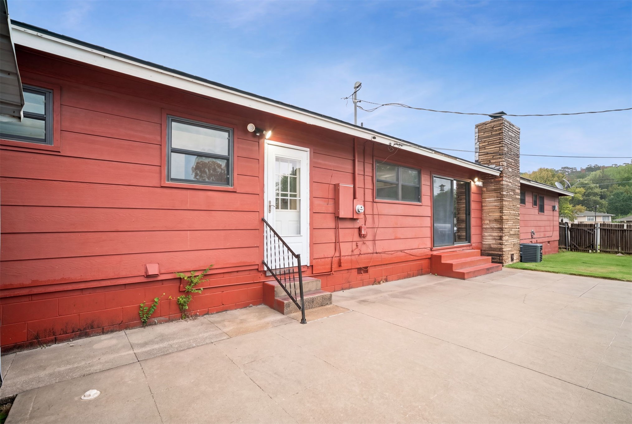 1318 N Main Street Property Photo 18