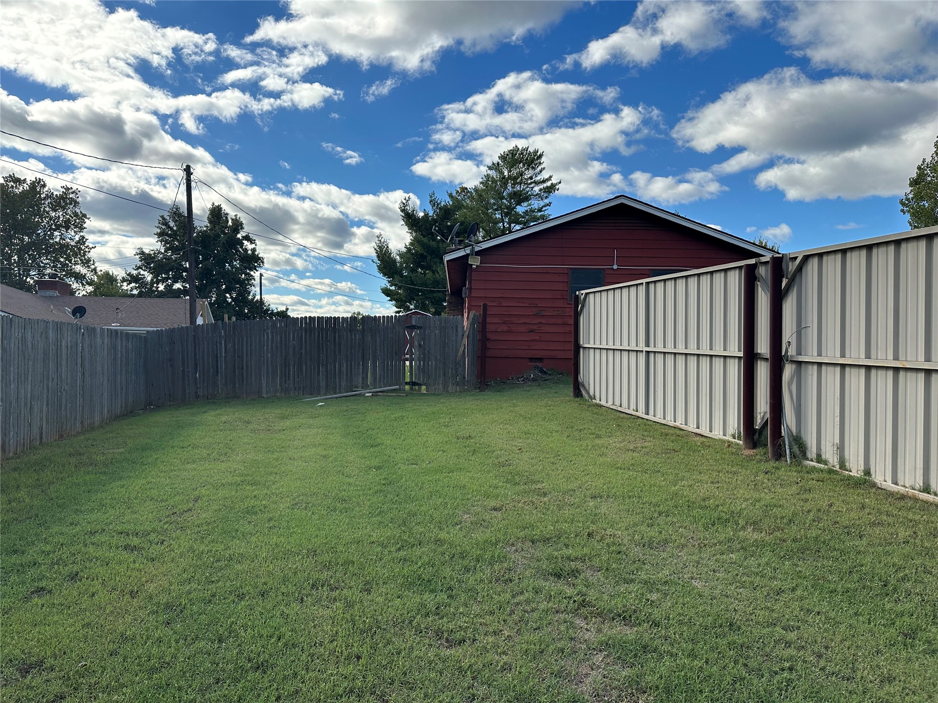 1318 N Main Street Property Photo 21