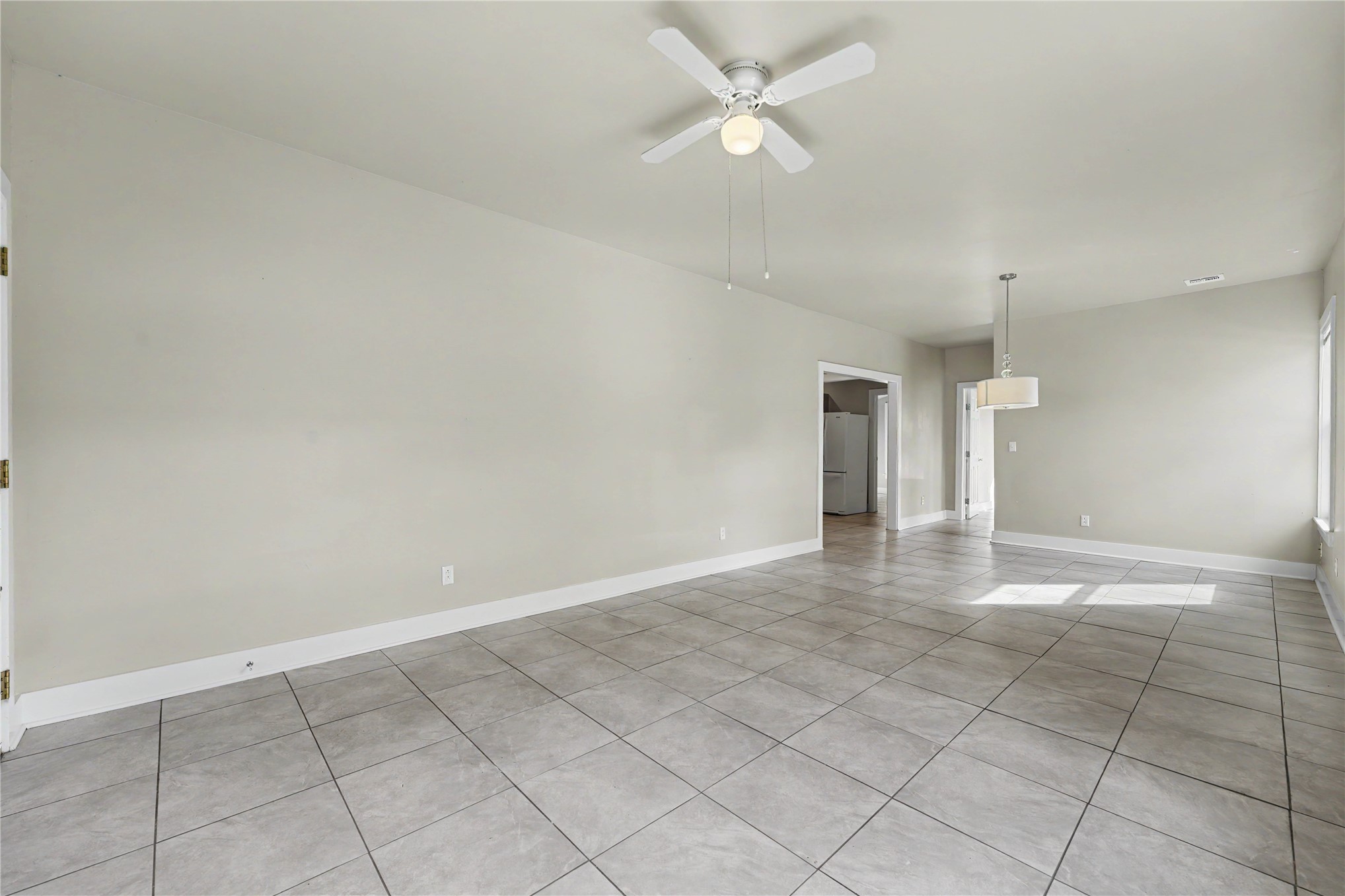 111 S Yorktown Avenue E Property Photo 5