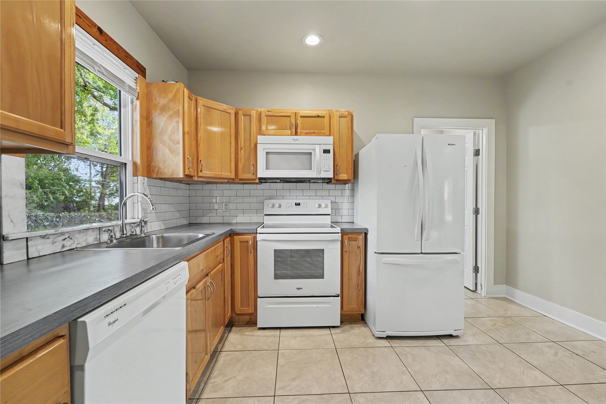 111 S Yorktown Avenue E Property Photo 11