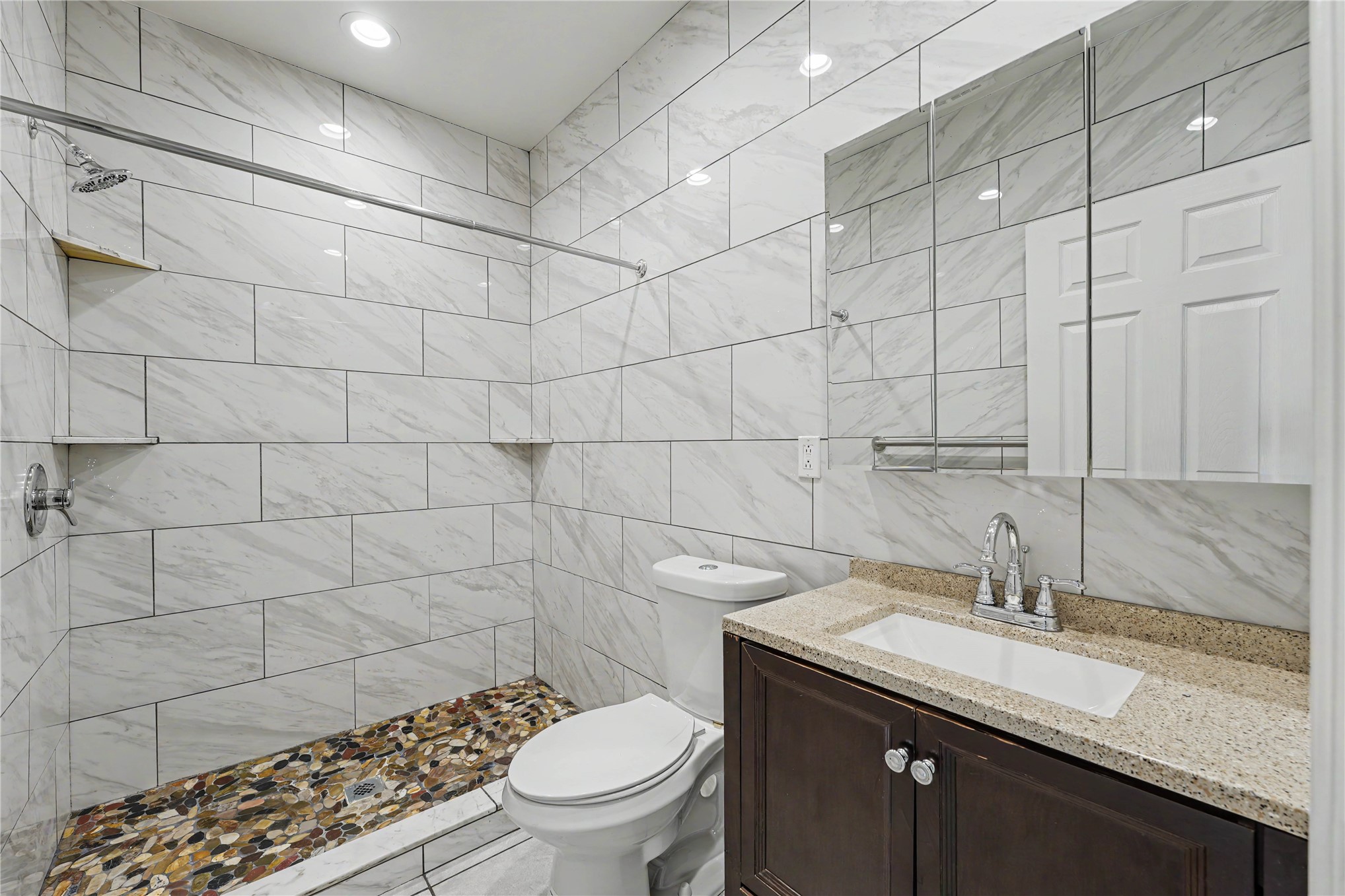111 S Yorktown Avenue E Property Photo 12