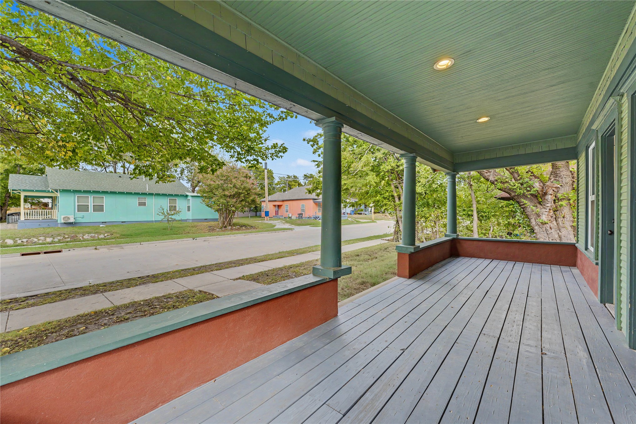 111 S Yorktown Avenue E Property Photo 18