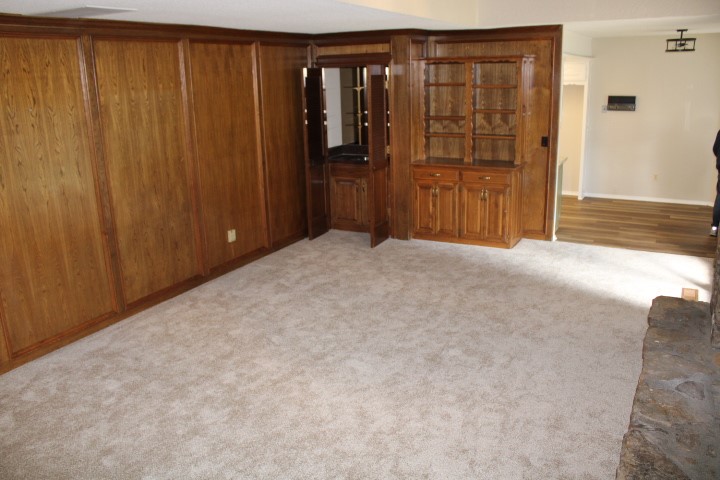 8813 S 71st East Avenue E Property Photo 9